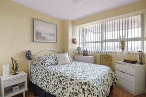 Photo 14 of Unit 913, 555 Brittany Drive, Ottawa, Viscount Alexander Park — HOMEH