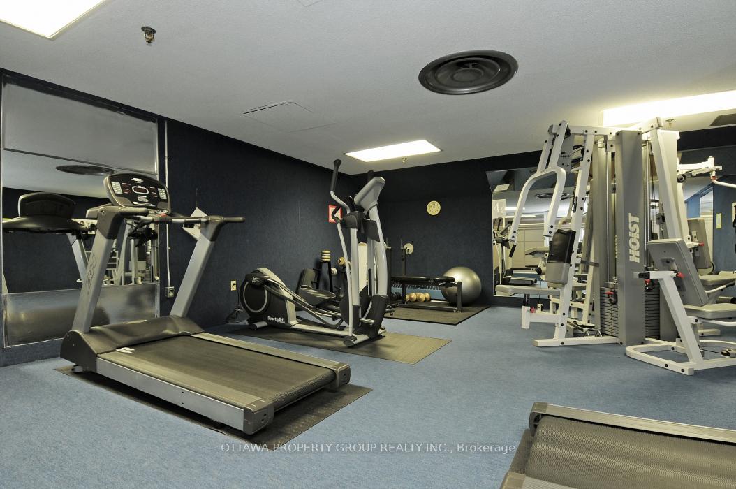 Photo 22 of Unit 913, 555 Brittany Drive, Ottawa, Viscount Alexander Park — HOMEH