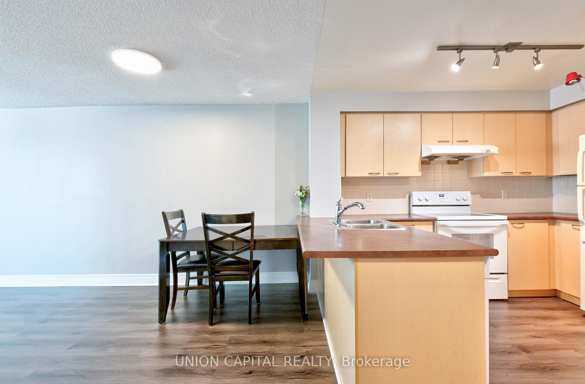 Photo 4 of Unit 717, 62 Suncrest Boulevard, Markham, Commerce Valley — HOMEH