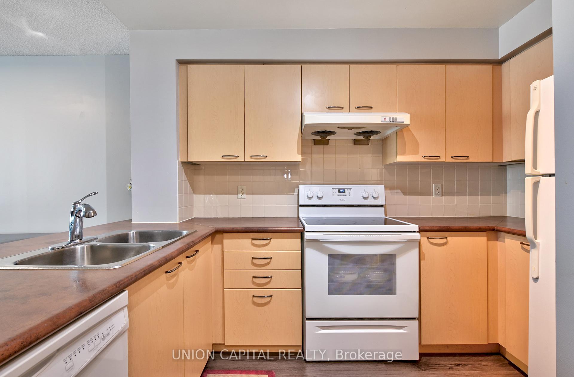 Photo 5 of Unit 717, 62 Suncrest Boulevard, Markham, Commerce Valley — HOMEH