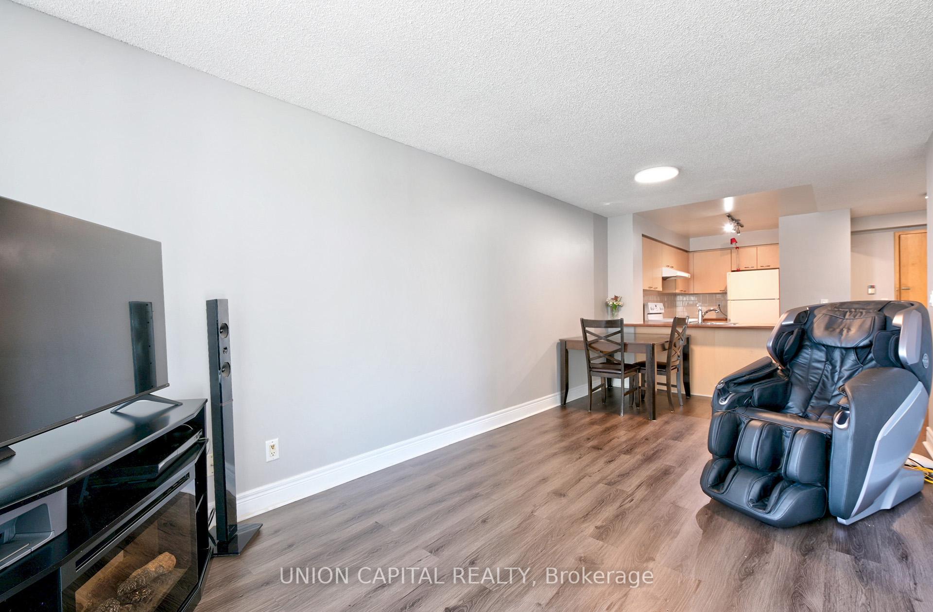Photo 10 of Unit 717, 62 Suncrest Boulevard, Markham, Commerce Valley — HOMEH