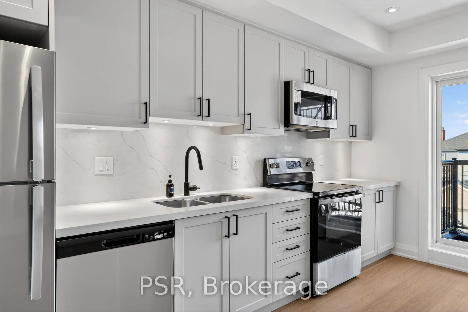 Photo 8 of Unit B, 218 Aileen Avenue, Toronto, Keelesdale-Eglinton West — HOMEH