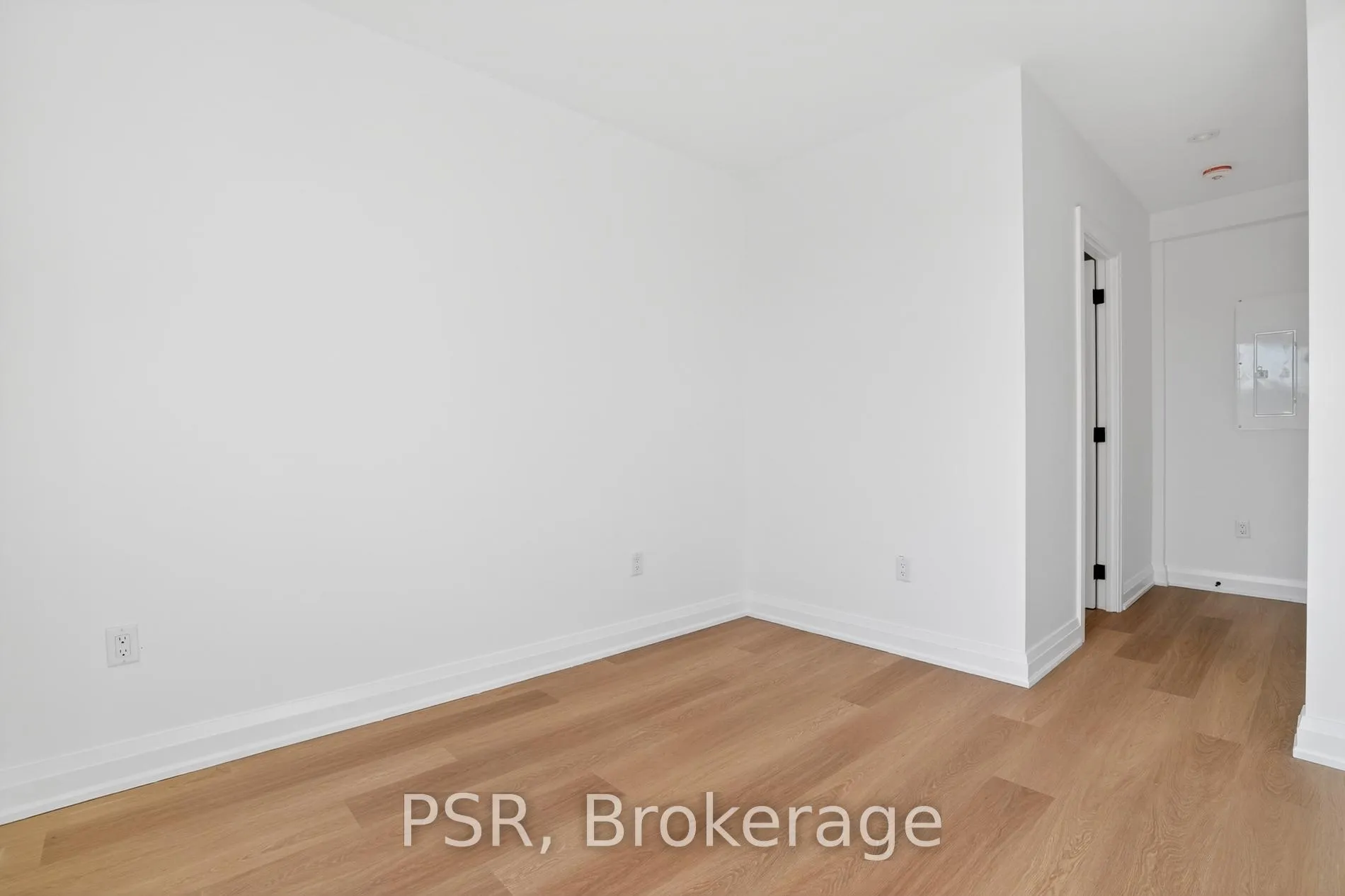 Photo 15 of Unit B, 218 Aileen Avenue, Toronto, Keelesdale-Eglinton West — HOMEH