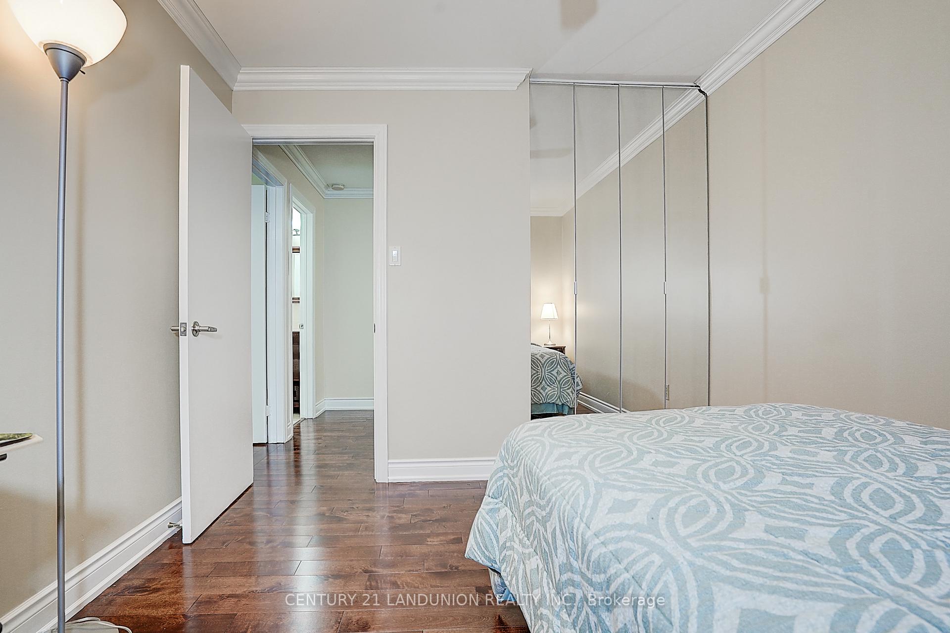 Photo 8 of 20 Niles Way S, Markham, Aileen-Willowbrook — HOMEH