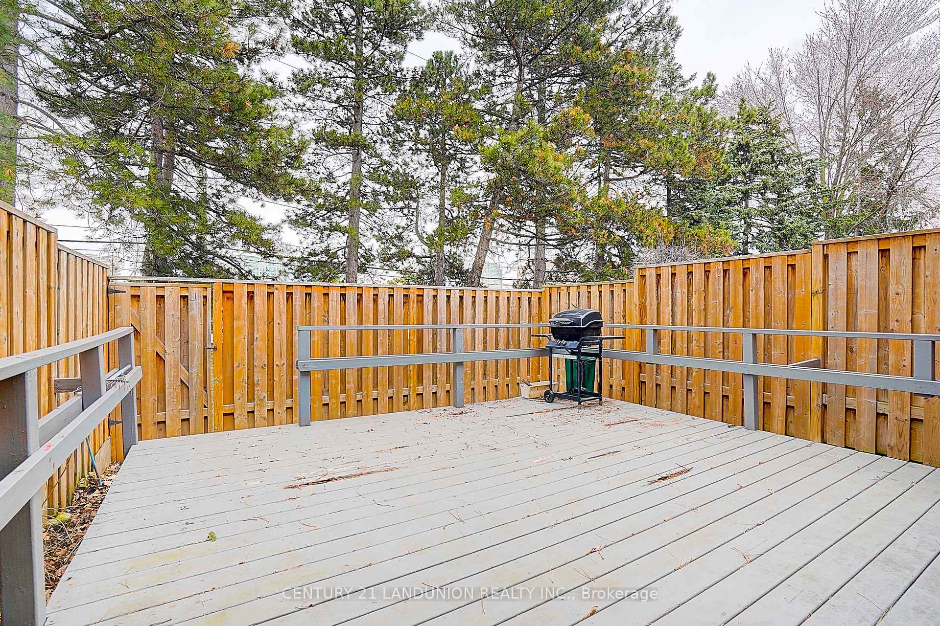 Photo 15 of 20 Niles Way S, Markham, Aileen-Willowbrook — HOMEH