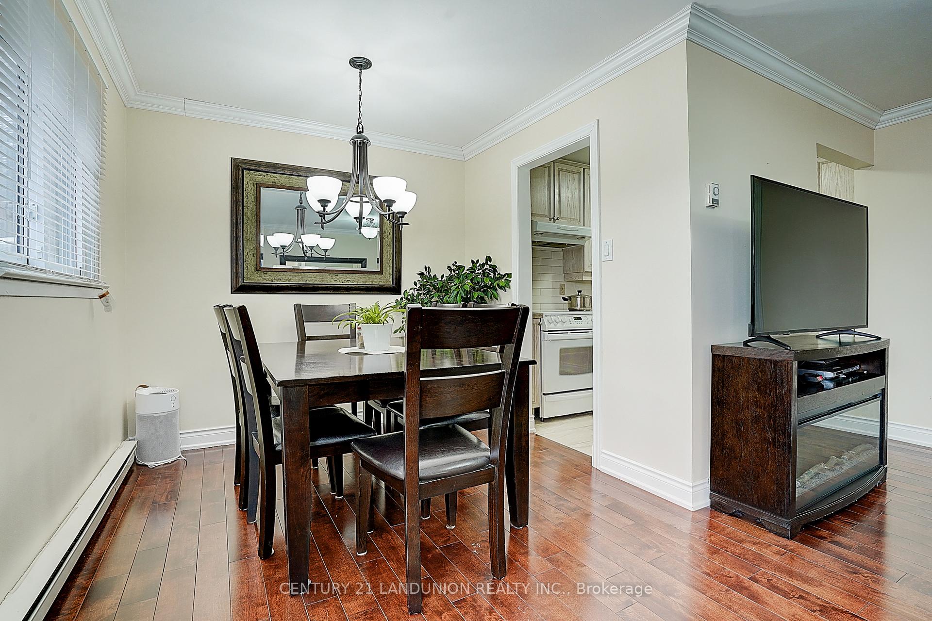 Photo 19 of 20 Niles Way S, Markham, Aileen-Willowbrook — HOMEH