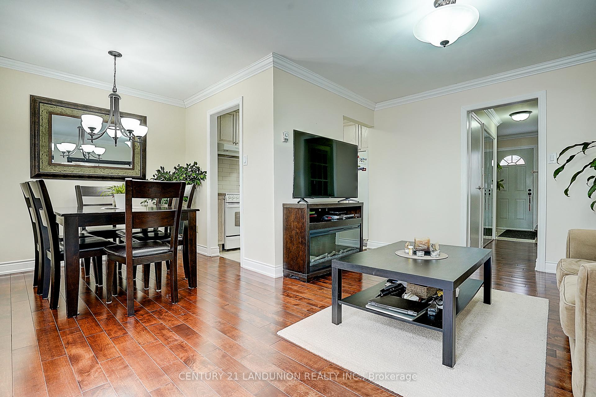 Photo 21 of 20 Niles Way S, Markham, Aileen-Willowbrook — HOMEH
