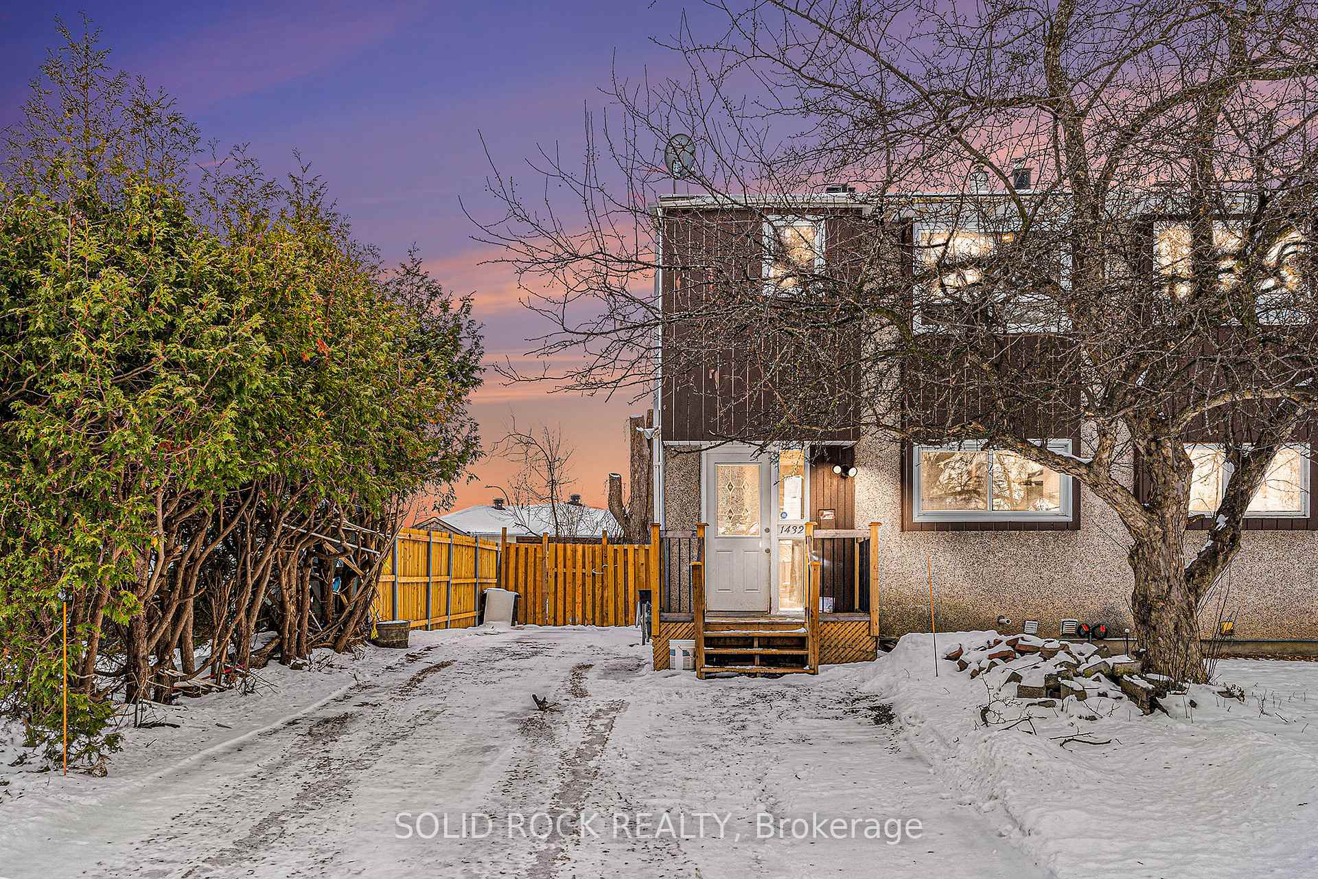 Front of 1432 Leigh Crescent