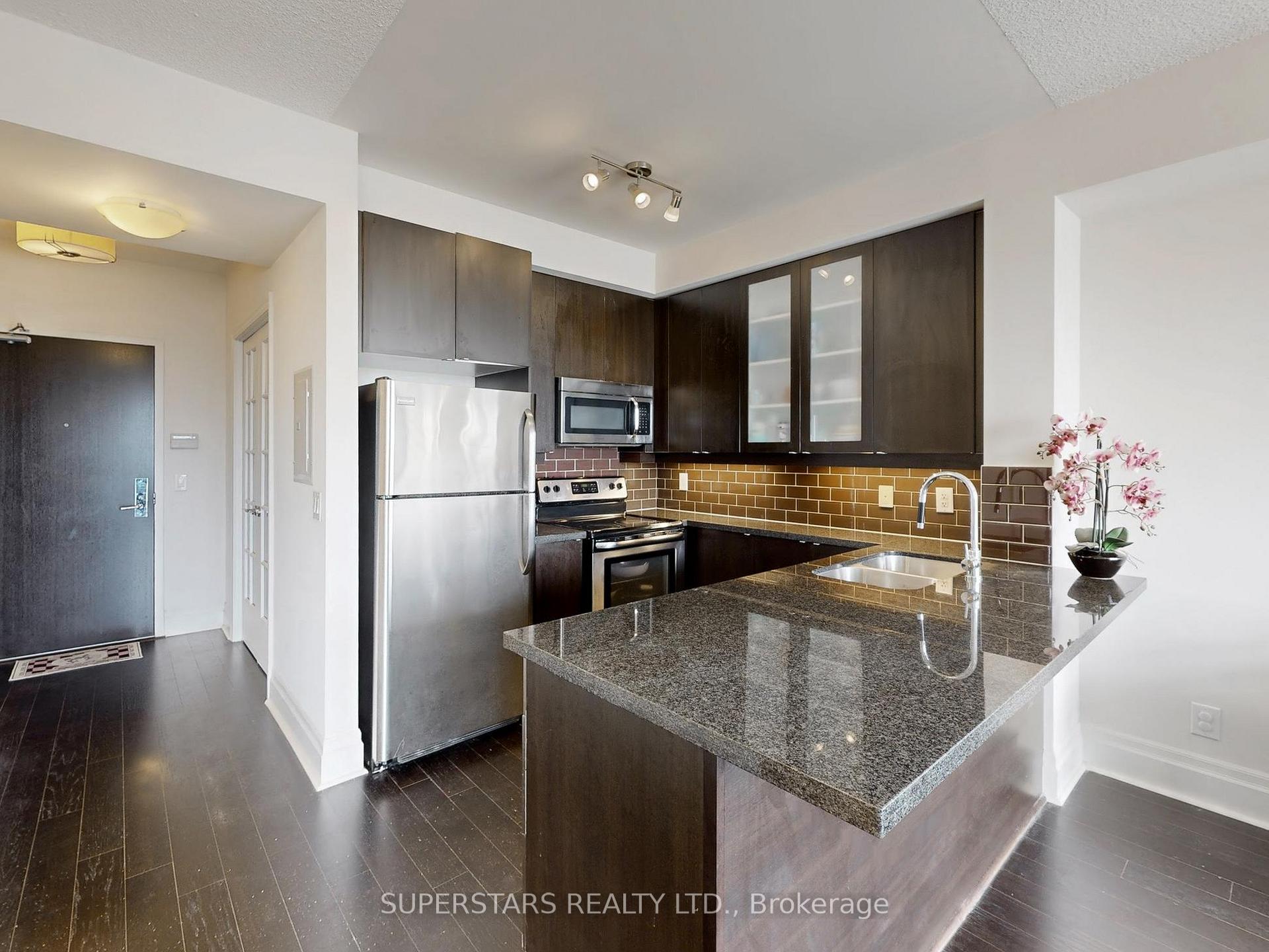 Photo 13 of Unit 703, 131 Upper Duke Crescent, Markham, Unionville — HOMEH