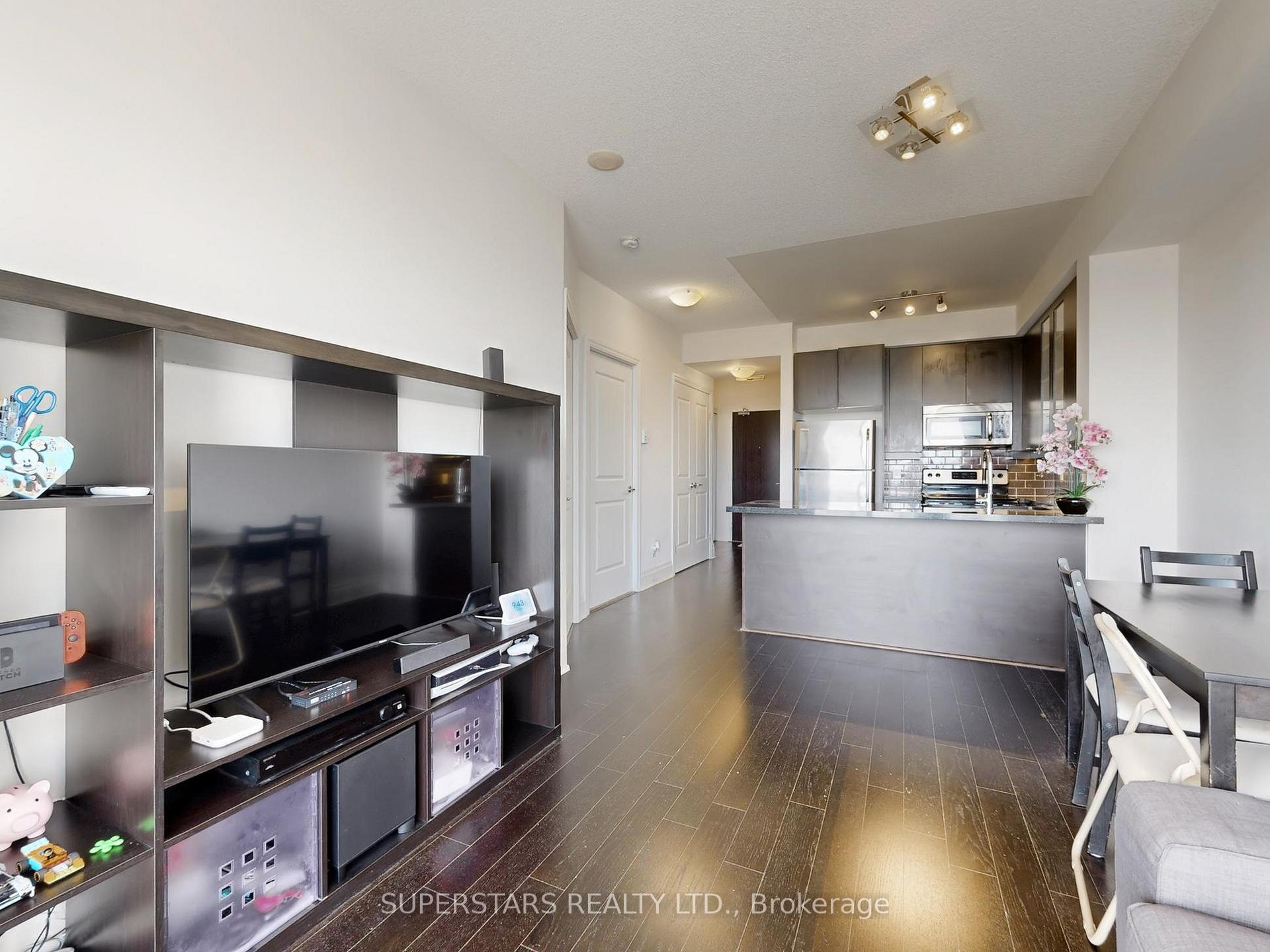 Photo 15 of Unit 703, 131 Upper Duke Crescent, Markham, Unionville — HOMEH