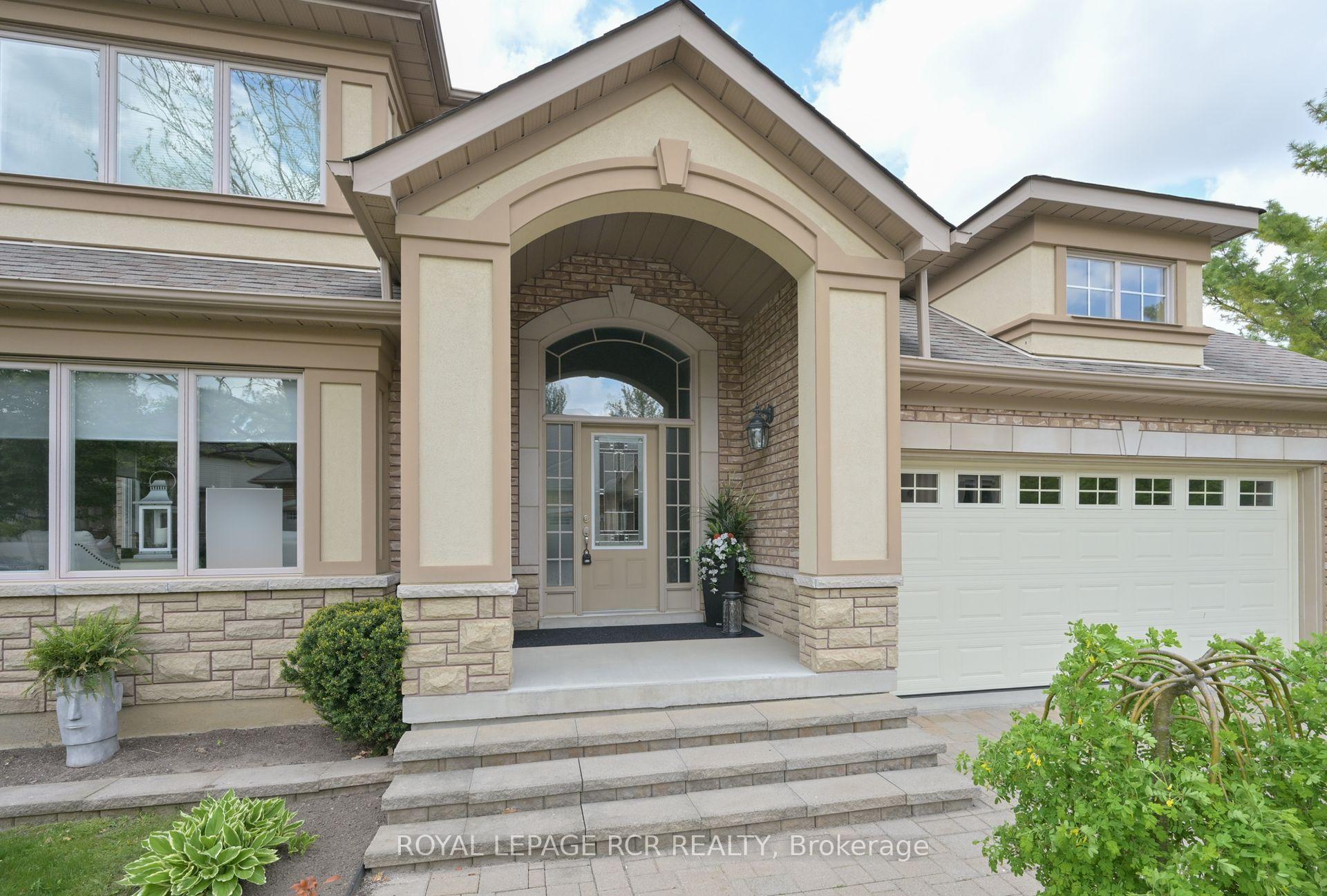 Photo 4 of 2 Tuscany Grande, New Tecumseth, Alliston — HOMEH