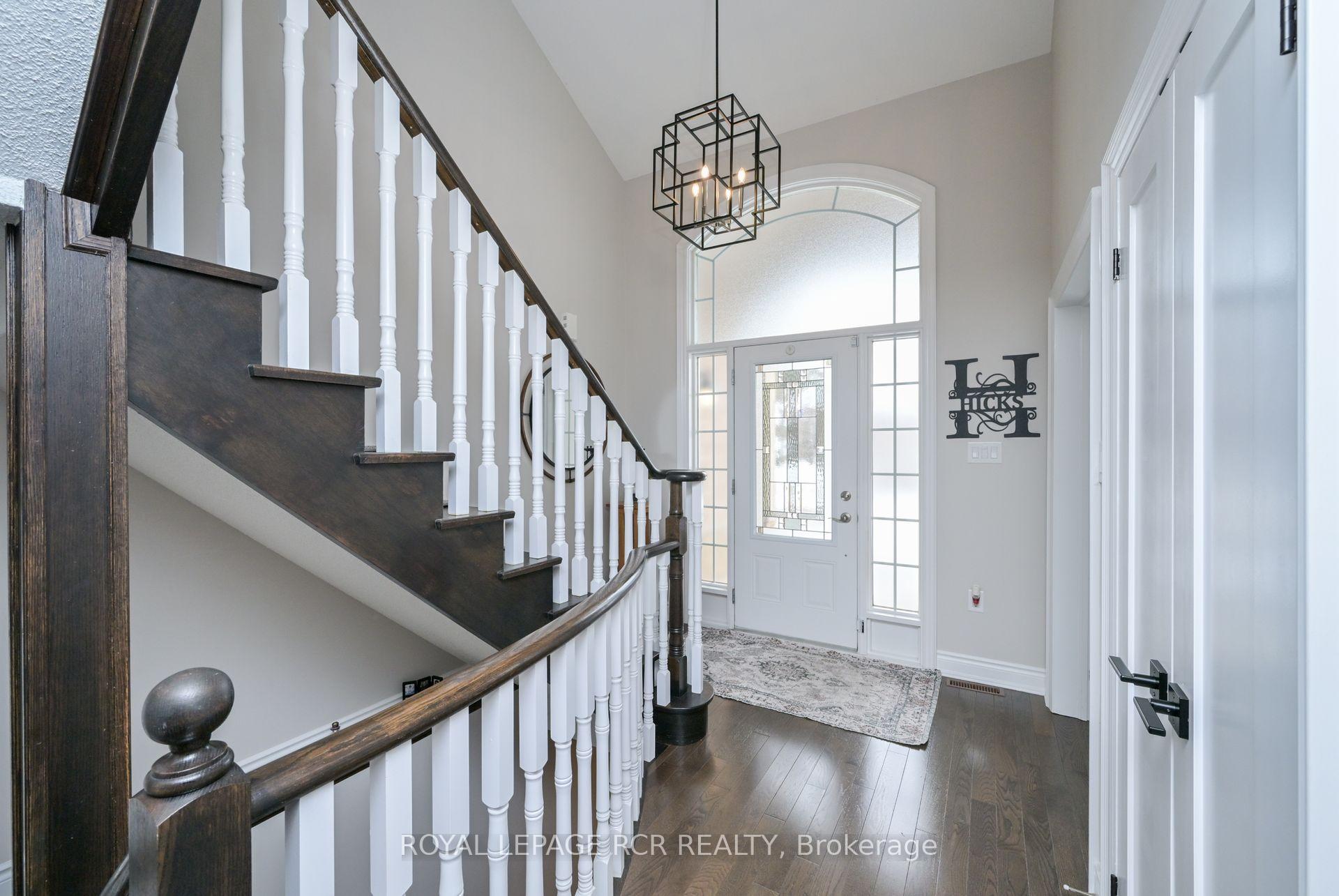 Photo 5 of 2 Tuscany Grande, New Tecumseth, Alliston — HOMEH