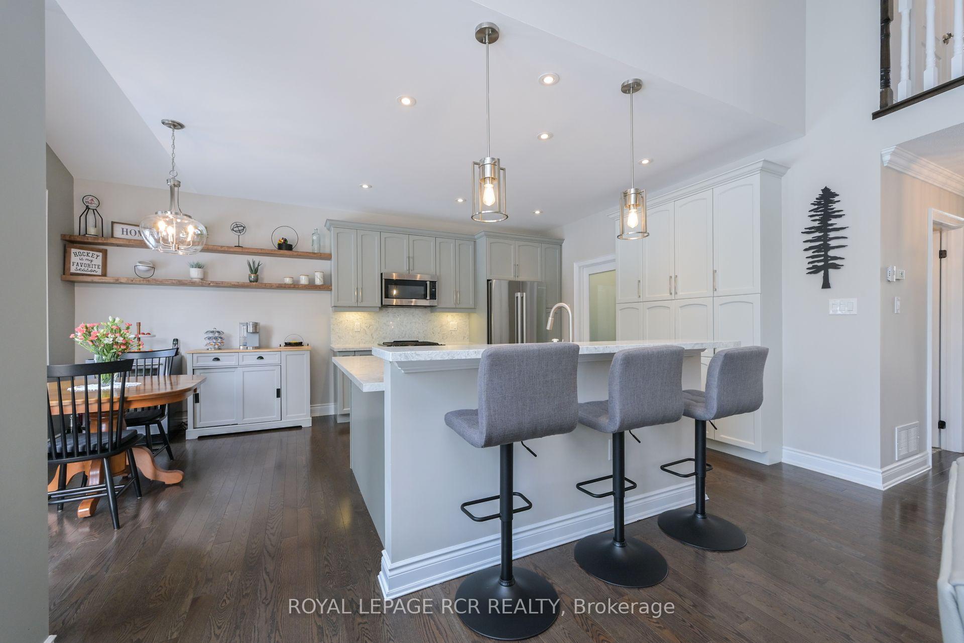 Photo 7 of 2 Tuscany Grande, New Tecumseth, Alliston — HOMEH