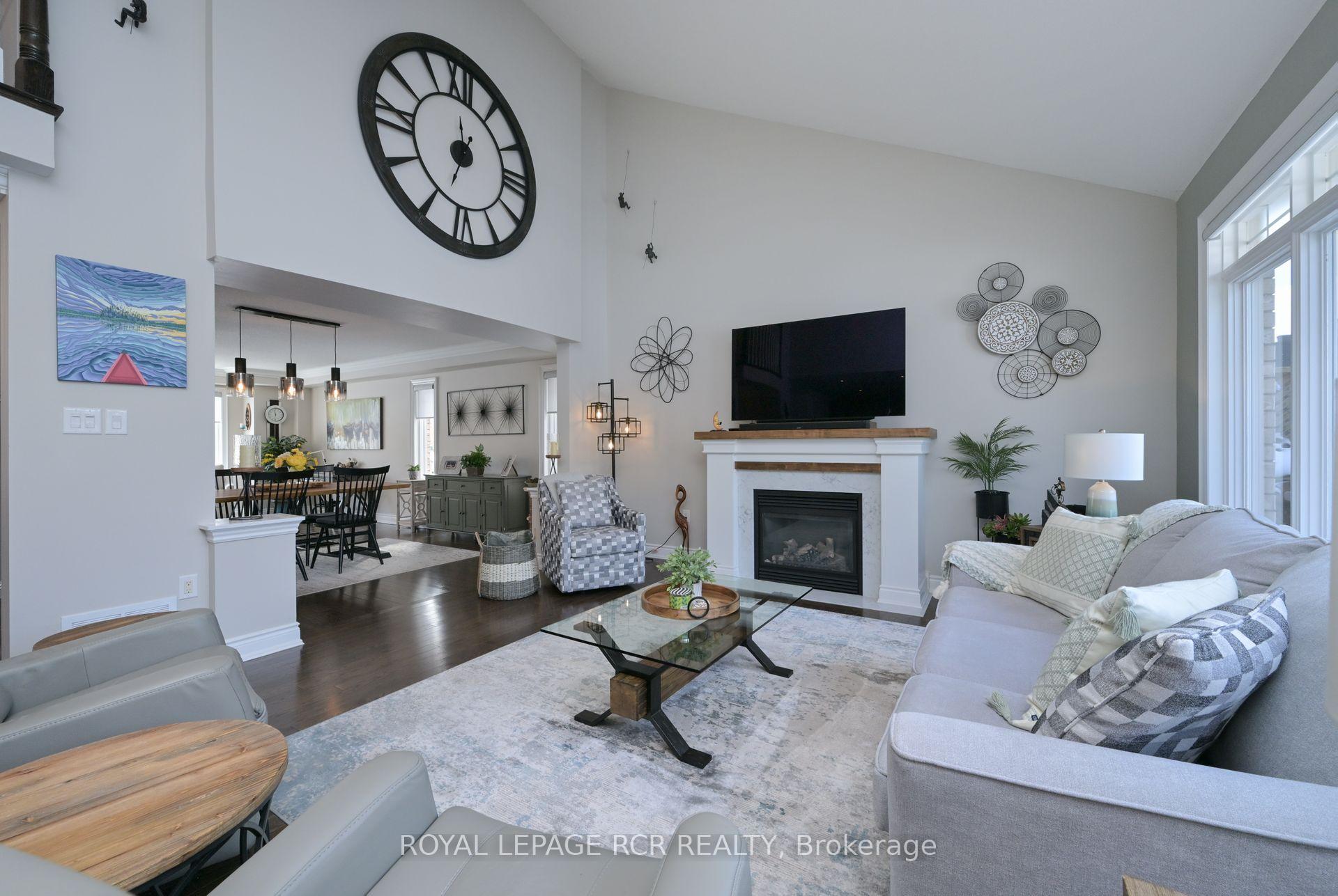 Photo 12 of 2 Tuscany Grande, New Tecumseth, Alliston — HOMEH
