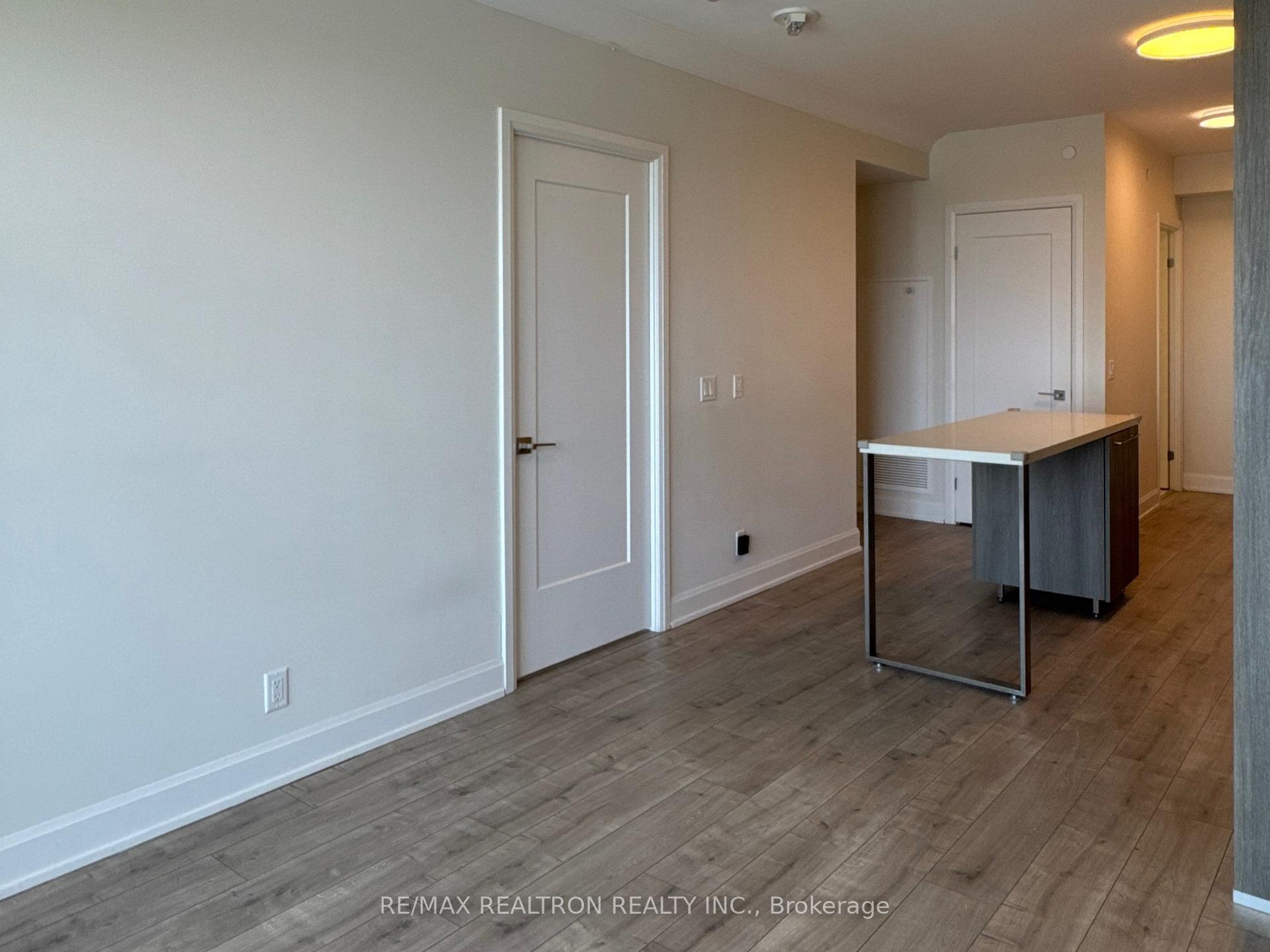 Photo 11 of Unit 1911, 38 Water Walk Drive E, Markham, Unionville — HOMEH