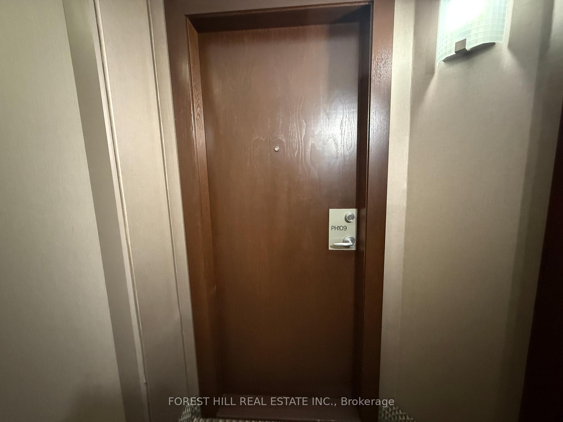 Photo 6 of Unit Ph109, 7250 Yonge Street, Vaughan, Crestwood-Springfarm-Yorkhill — HOMEH