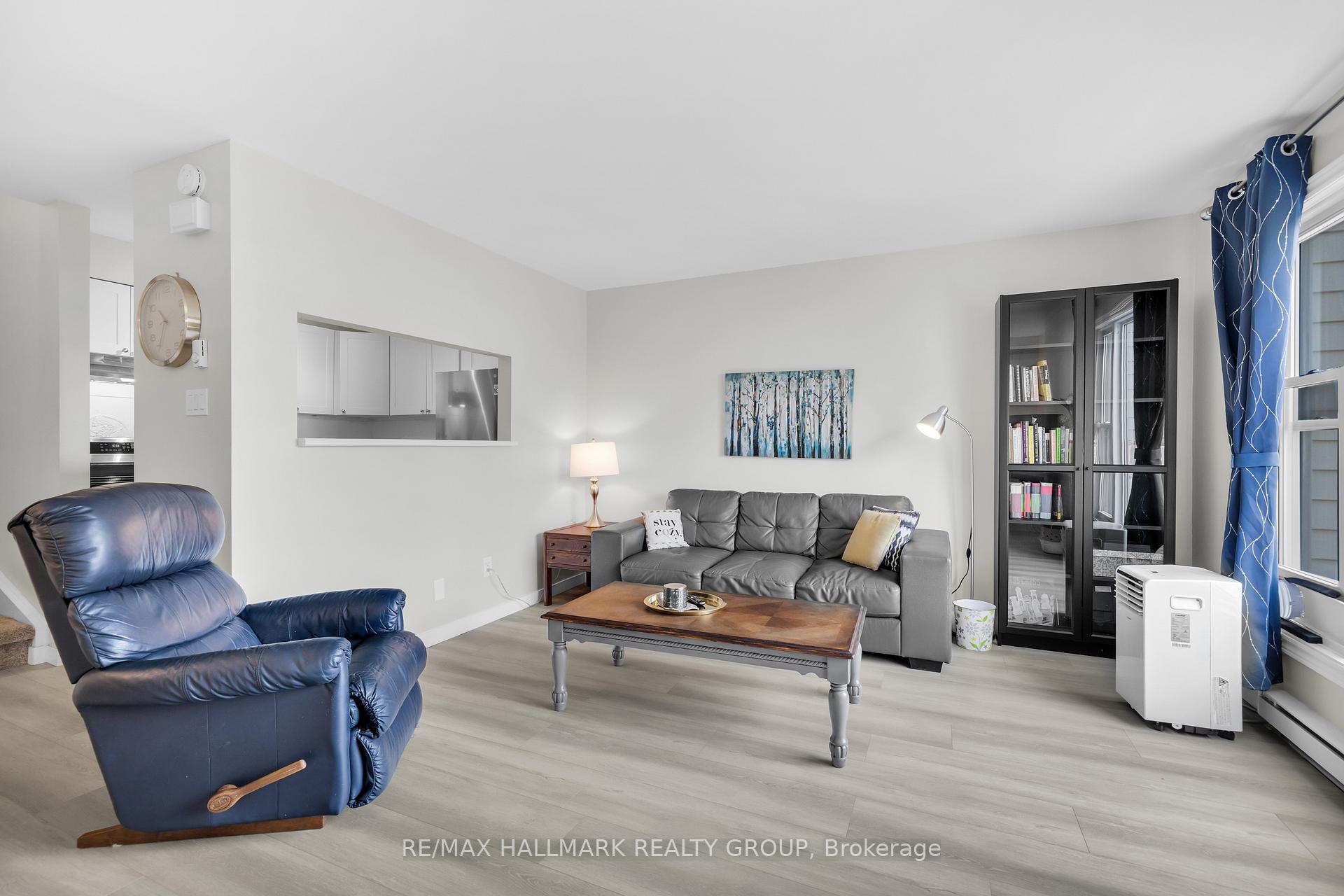 Photo 5 of Unit C, 19 Banner Road, Ottawa, Sheahan Estates/Trend Village — HOMEH