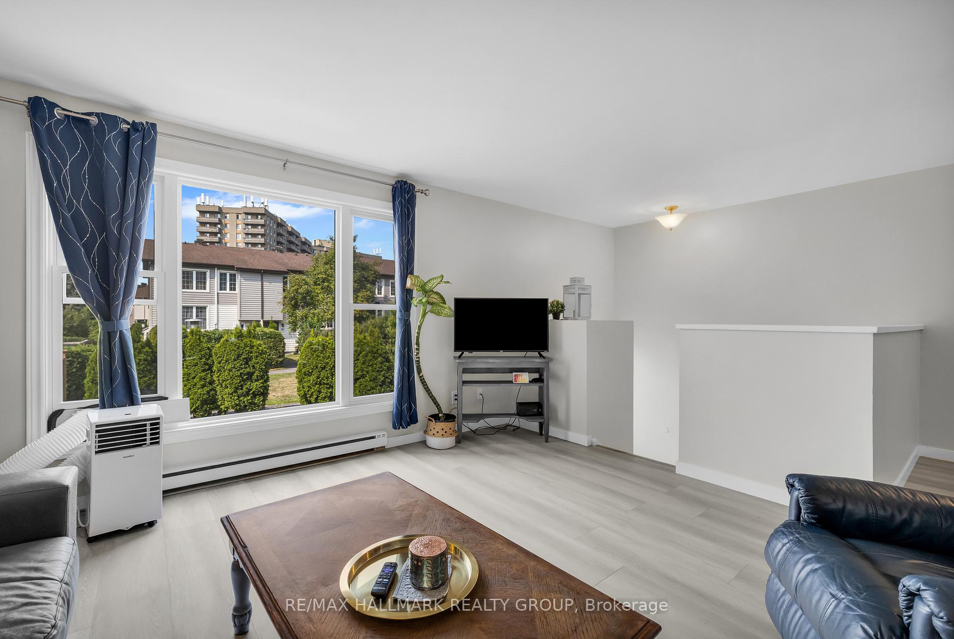 Photo 12 of Unit C, 19 Banner Road, Ottawa, Sheahan Estates/Trend Village — HOMEH