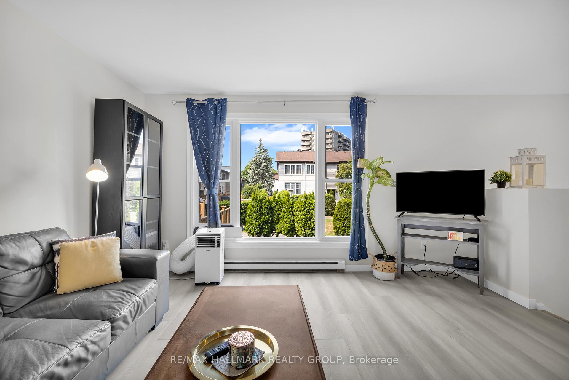 Photo 13 of Unit C, 19 Banner Road, Ottawa, Sheahan Estates/Trend Village — HOMEH