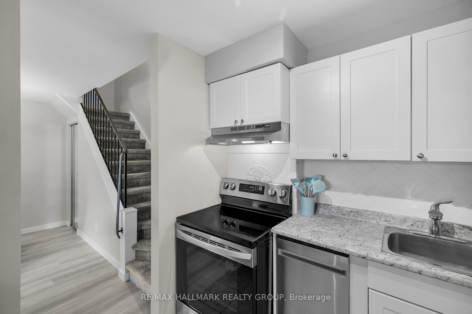 Photo 20 of Unit C, 19 Banner Road, Ottawa, Sheahan Estates/Trend Village — HOMEH