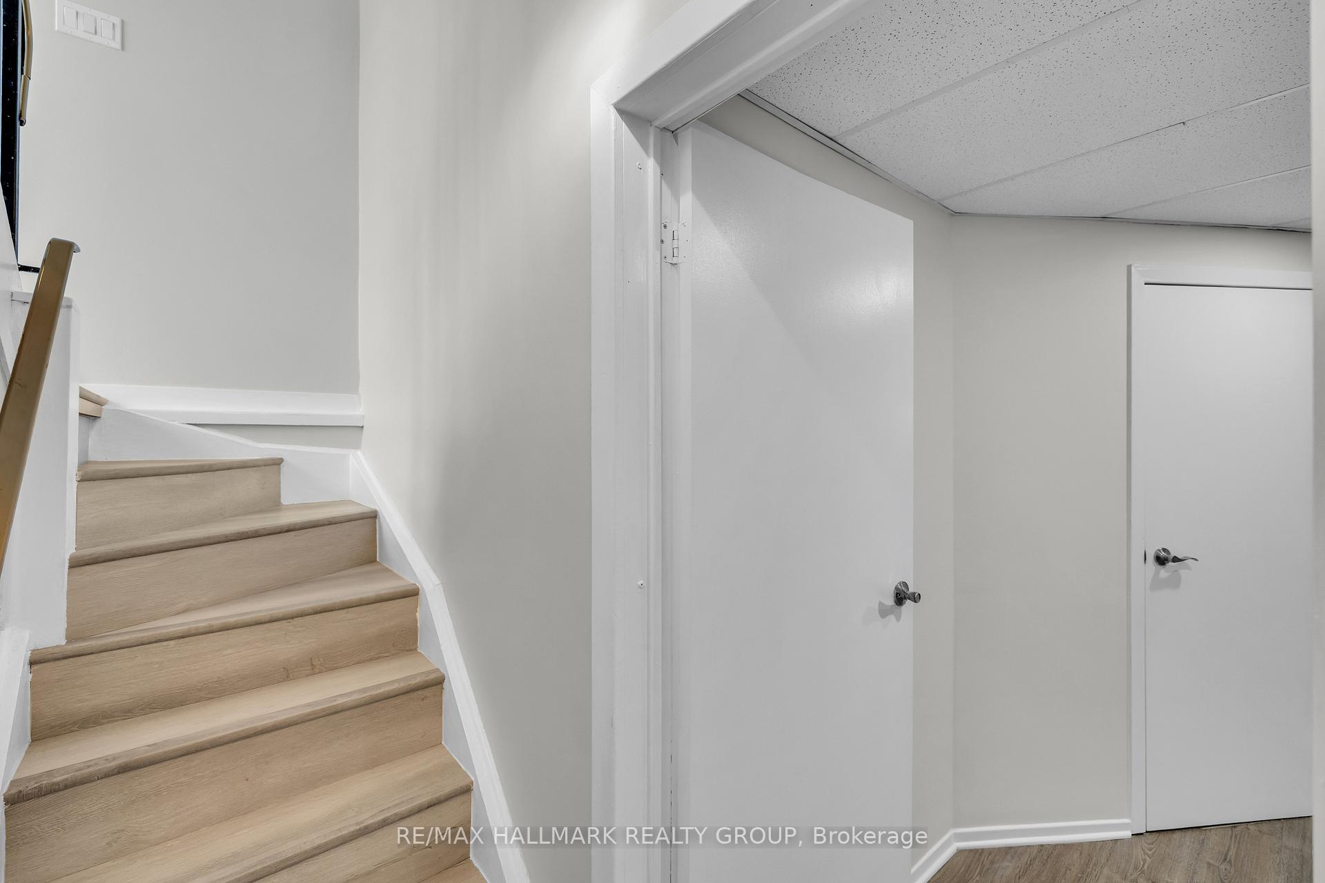 Photo 33 of Unit C, 19 Banner Road, Ottawa, Sheahan Estates/Trend Village — HOMEH