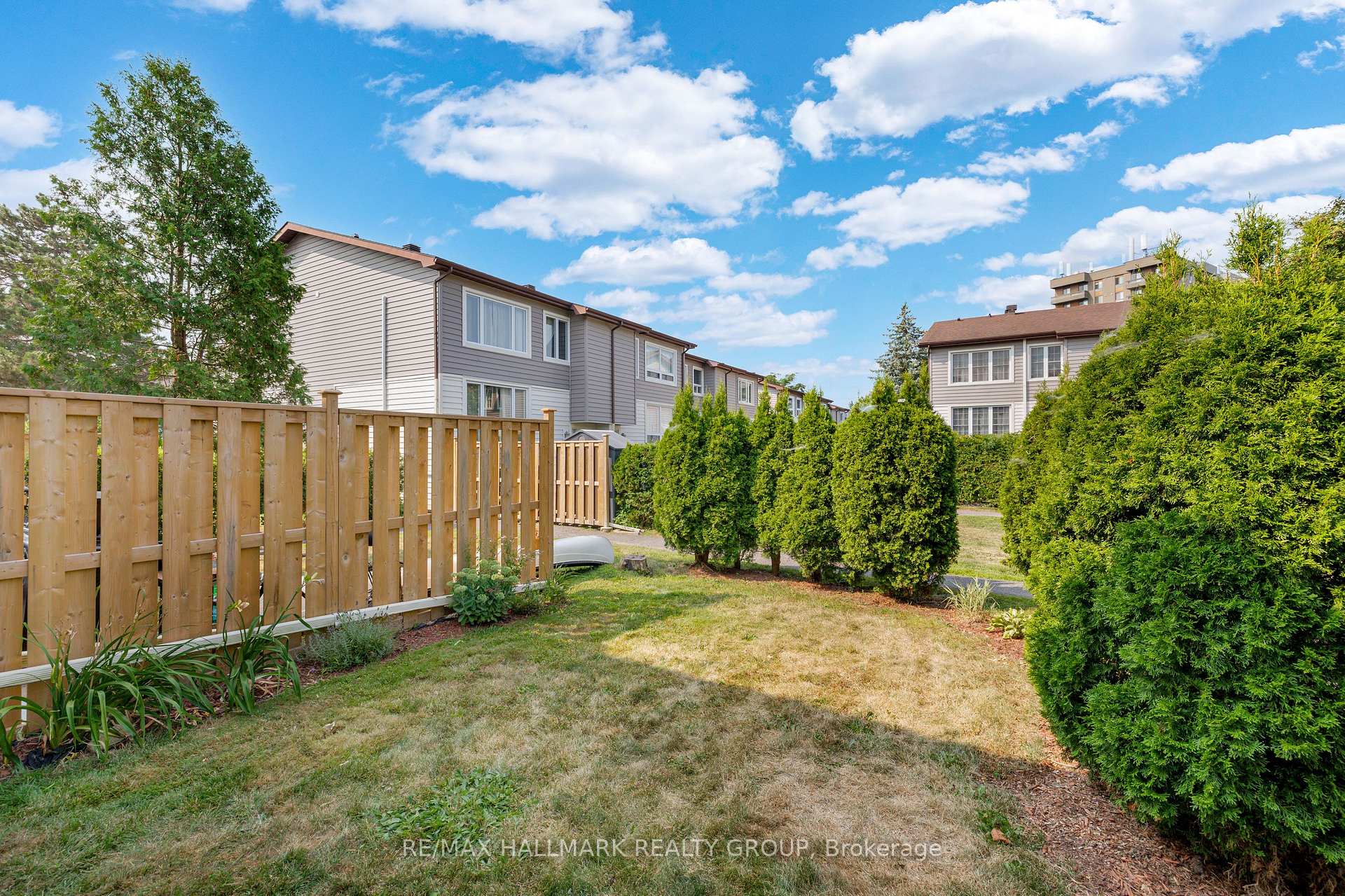 Photo 44 of Unit C, 19 Banner Road, Ottawa, Sheahan Estates/Trend Village — HOMEH