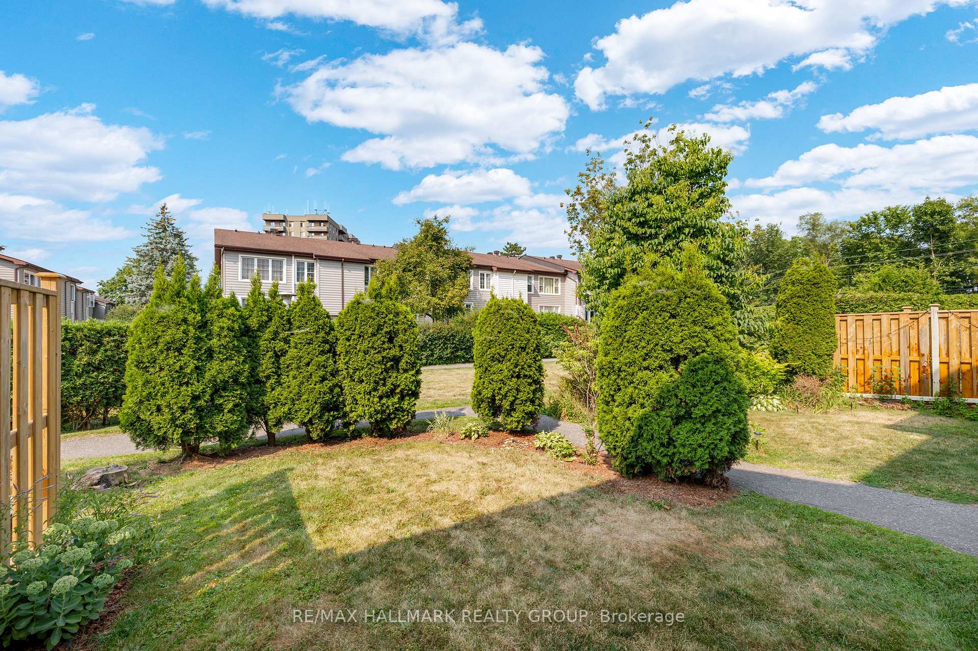 Photo 45 of Unit C, 19 Banner Road, Ottawa, Sheahan Estates/Trend Village — HOMEH