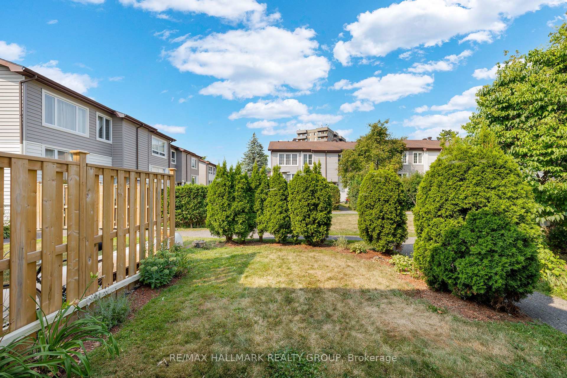 Photo 46 of Unit C, 19 Banner Road, Ottawa, Sheahan Estates/Trend Village — HOMEH