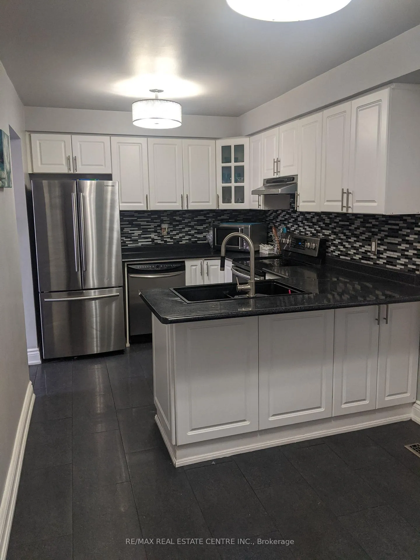 Photo 14 of 130 Wright Crescent, Ajax, Central — HOMEH