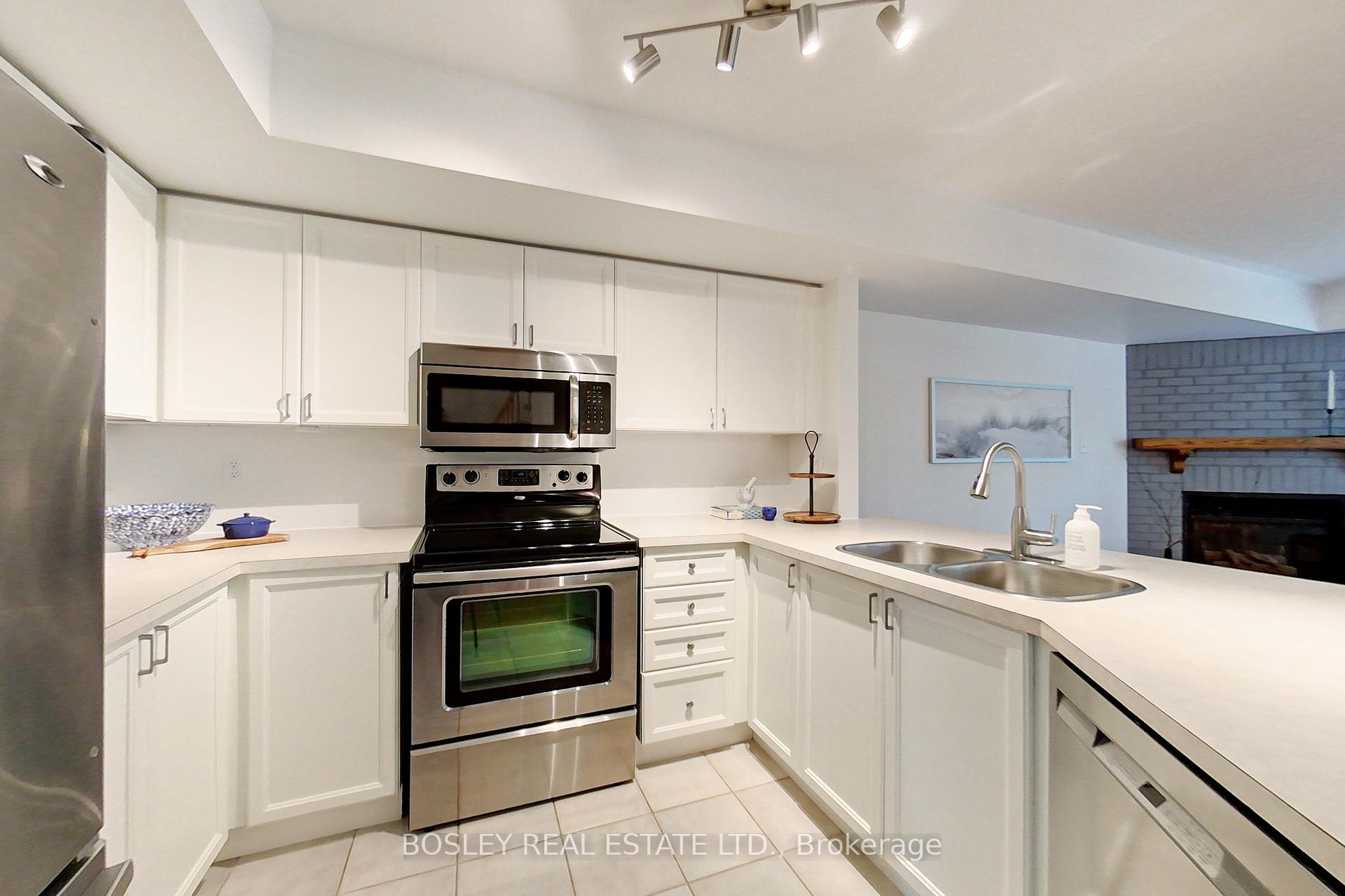 Photo 10 of 21 Barker Boulevard, Collingwood — HOMEH