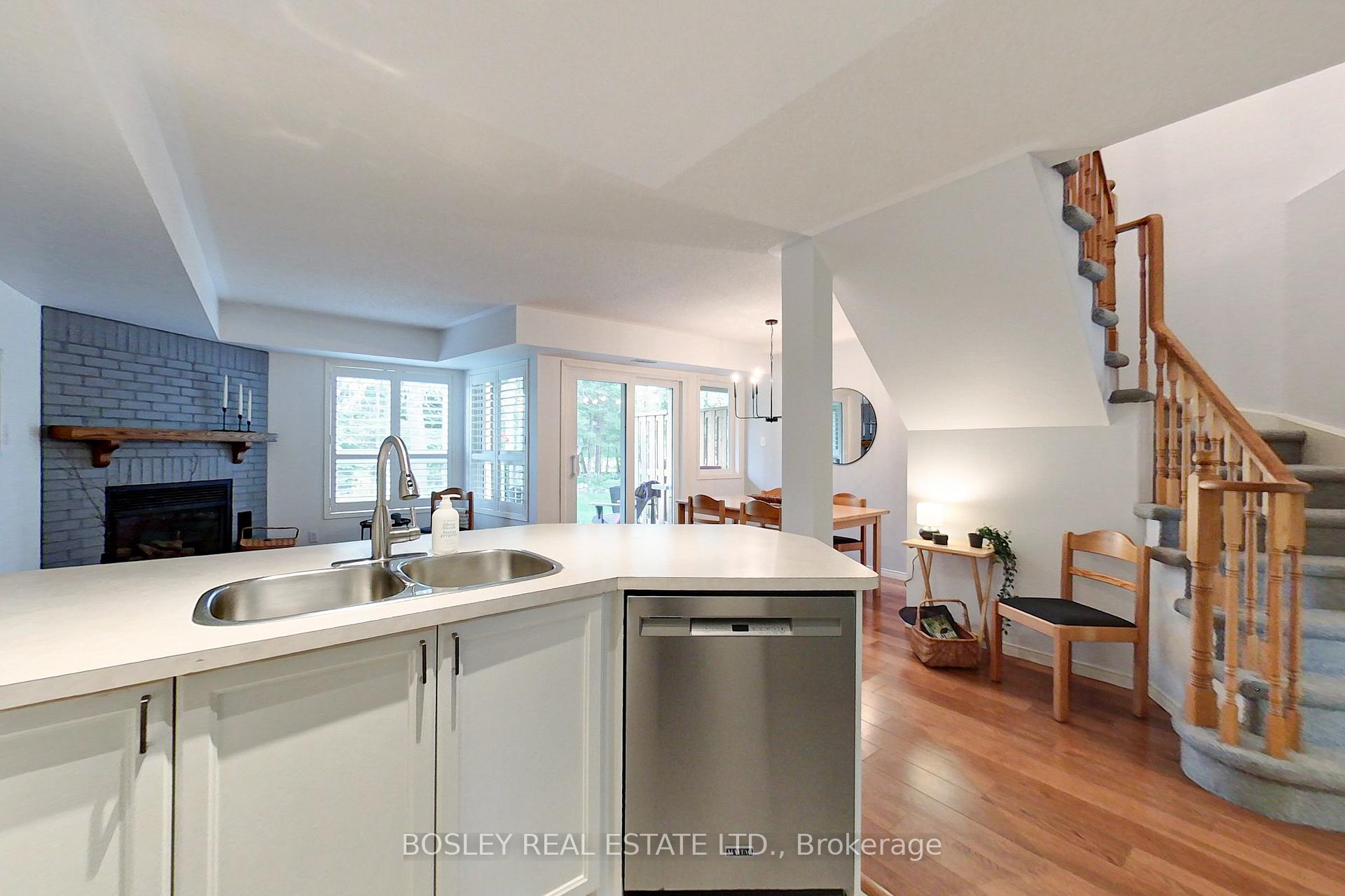 Photo 12 of 21 Barker Boulevard, Collingwood — HOMEH