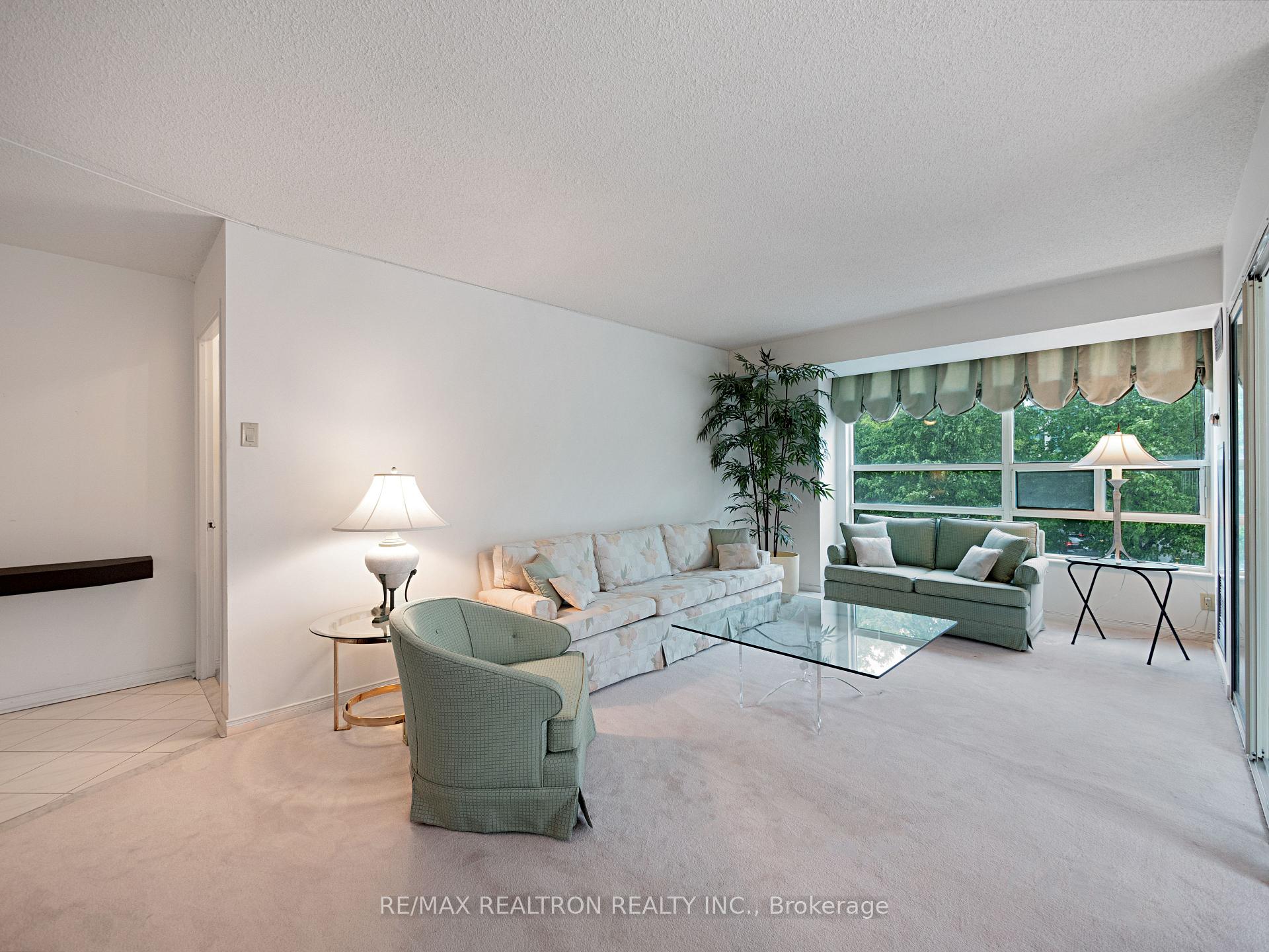 Photo 11 of Unit 204, 7805 Bayview Avenue, Markham, Aileen-Willowbrook — HOMEH