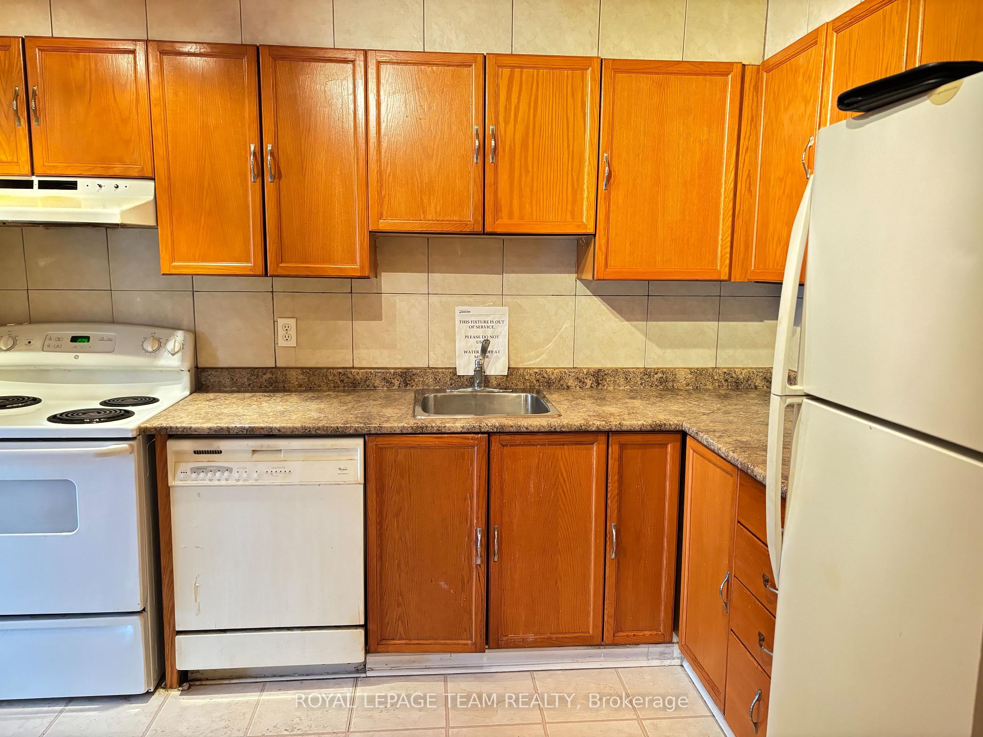Photo 4 of Unit D, 3072 Councillor's Way, Ottawa, Blossom Park/Leitrim — HOMEH