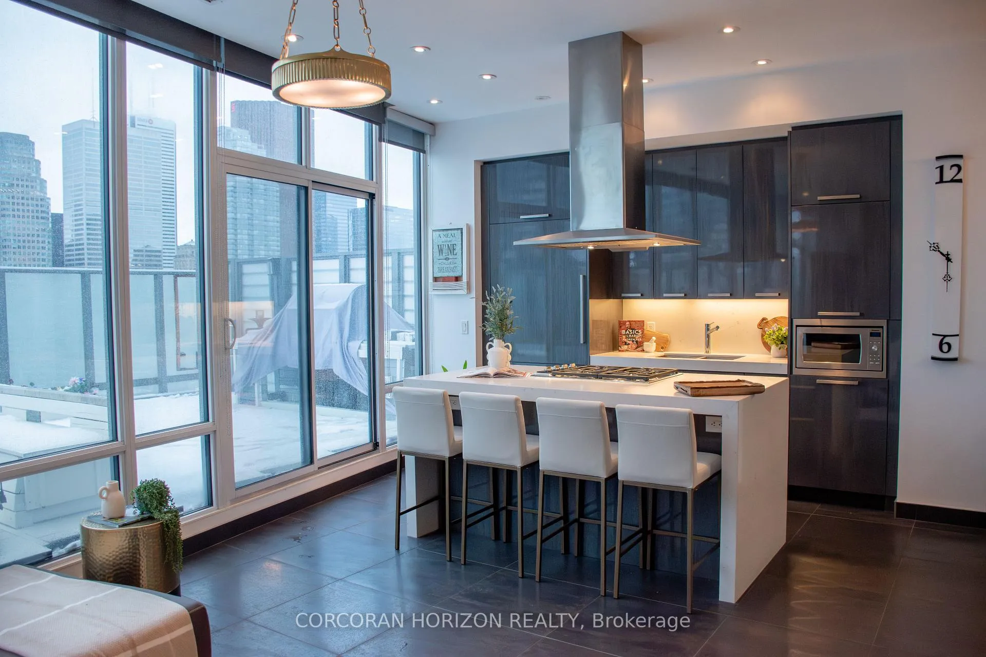 Photo 5 of Unit PH3301, 1 Market Street, Toronto, Waterfront Communities — HOMEH