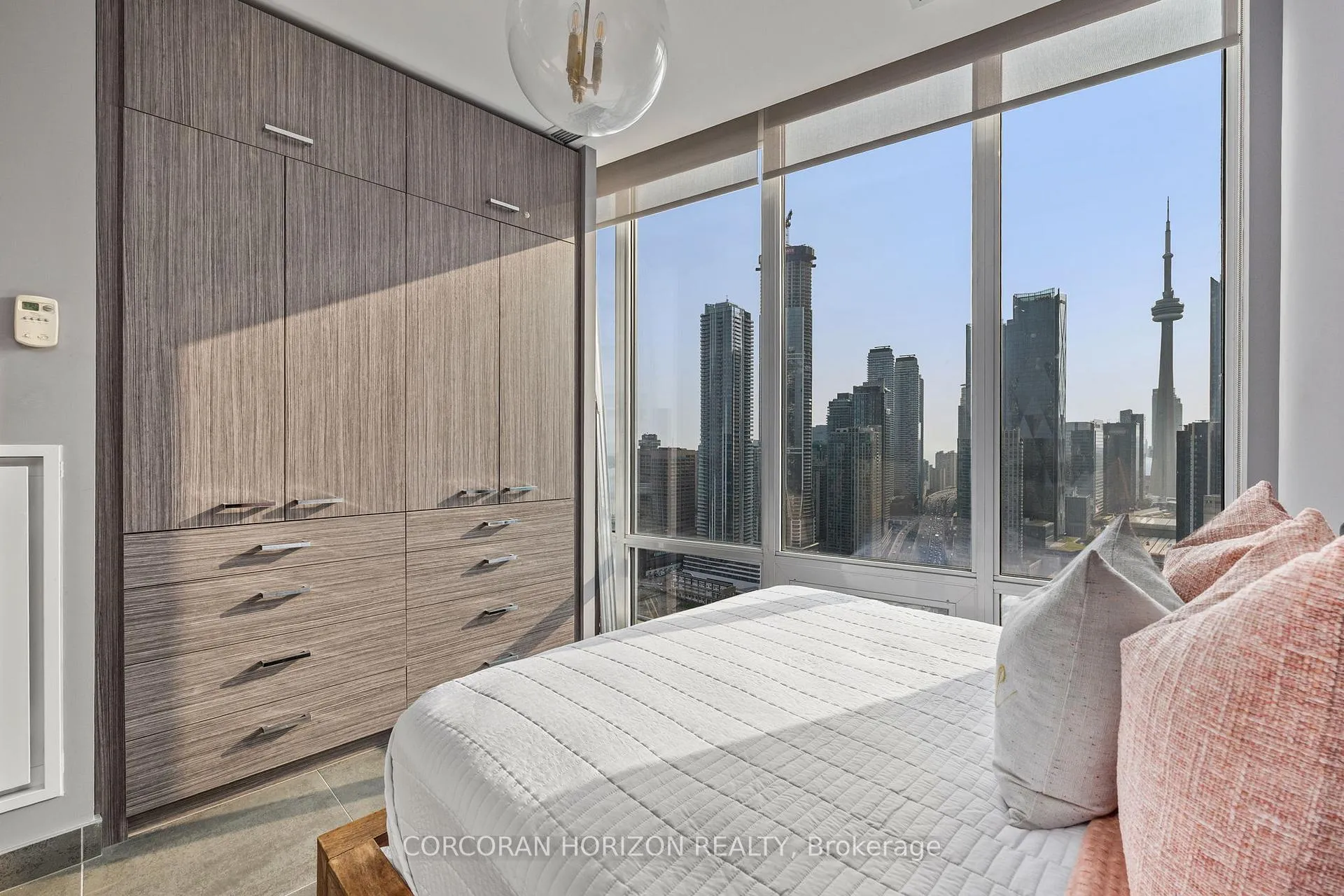 Photo 9 of Unit PH3301, 1 Market Street, Toronto, Waterfront Communities — HOMEH