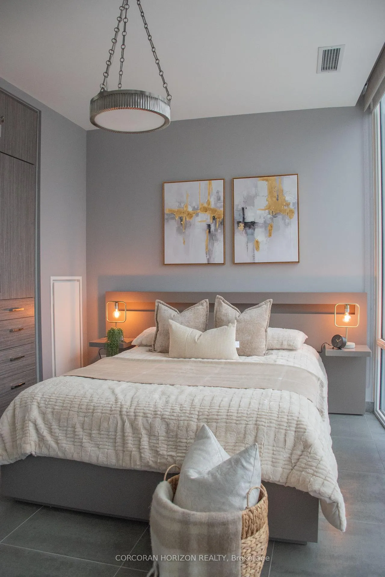 Photo 11 of Unit PH3301, 1 Market Street, Toronto, Waterfront Communities — HOMEH
