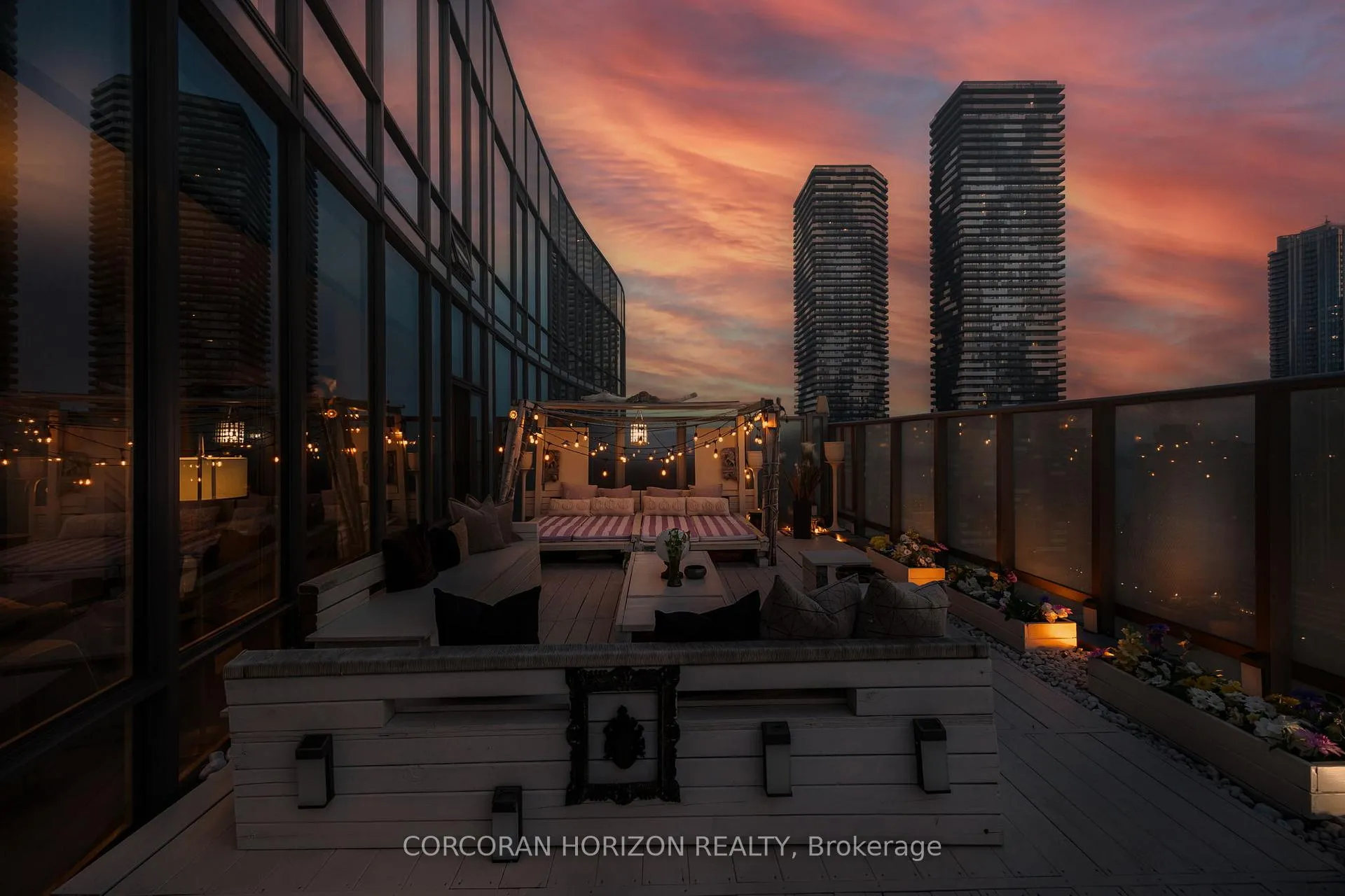 Photo 22 of Unit PH3301, 1 Market Street, Toronto, Waterfront Communities — HOMEH