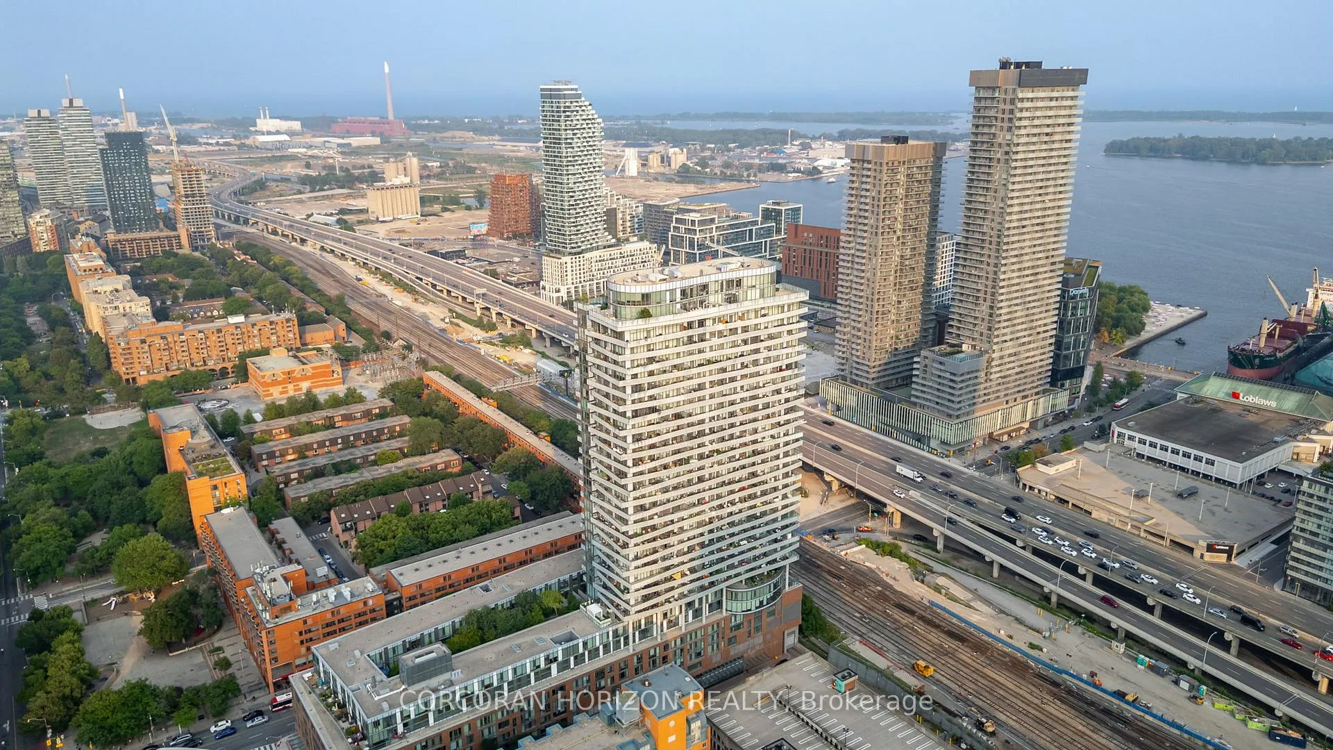 Photo 28 of Unit PH3301, 1 Market Street, Toronto, Waterfront Communities — HOMEH