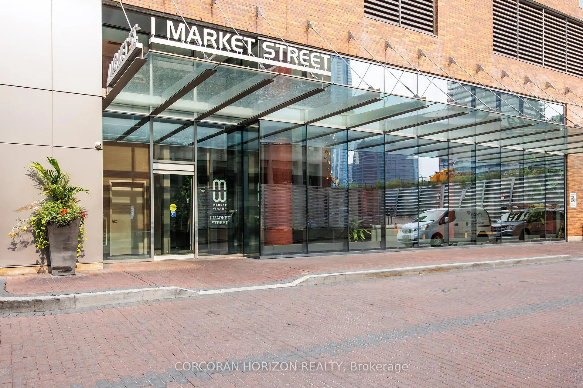 Photo 32 of Unit PH3301, 1 Market Street, Toronto, Waterfront Communities — HOMEH
