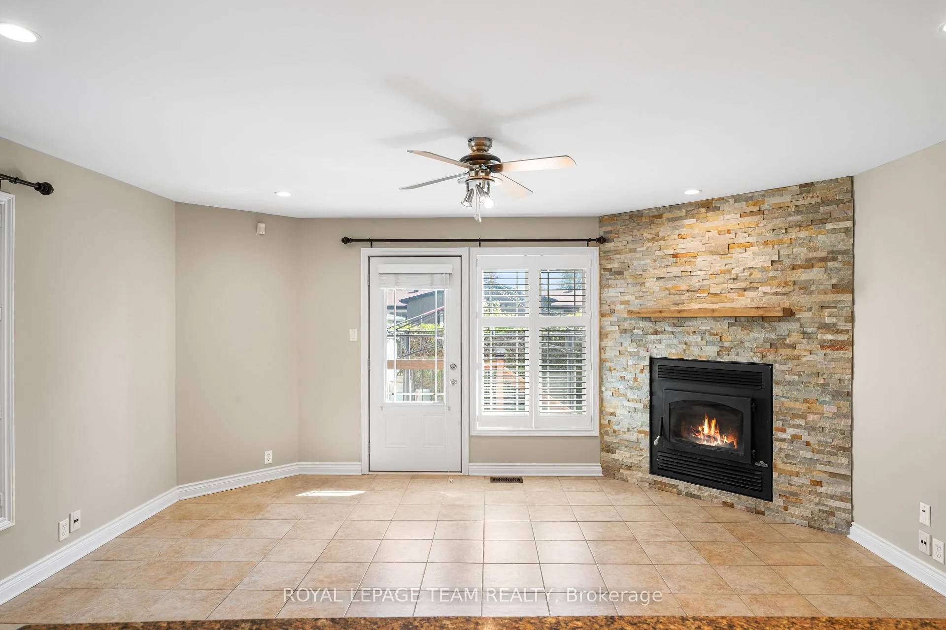 Photo 13 of 3 Millbrook Crescent, Ottawa, City View/Skyline/Fisher Heights/Parkwood Hills — HOMEH