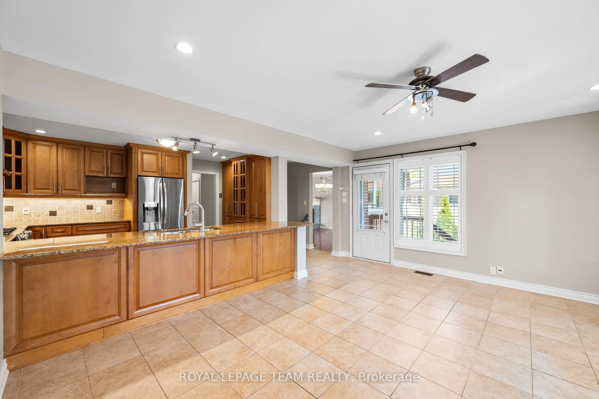 Photo 17 of 3 Millbrook Crescent, Ottawa, City View/Skyline/Fisher Heights/Parkwood Hills — HOMEH
