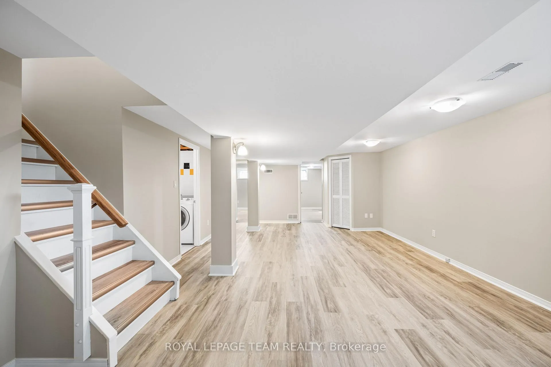 Photo 30 of 3 Millbrook Crescent, Ottawa, City View/Skyline/Fisher Heights/Parkwood Hills — HOMEH