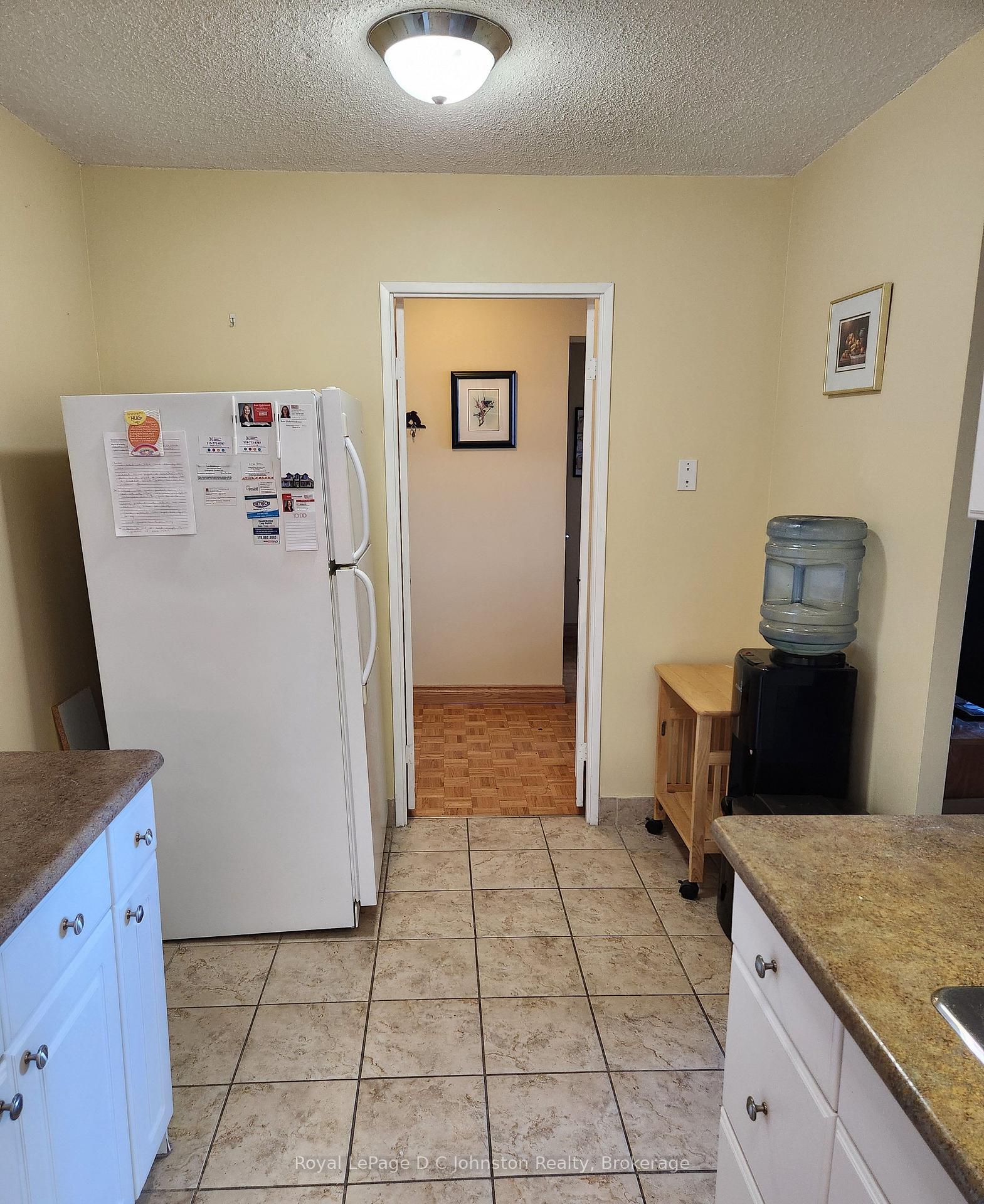 Photo 3 of Unit 806, 225 Harvard Place, Waterloo — HOMEH