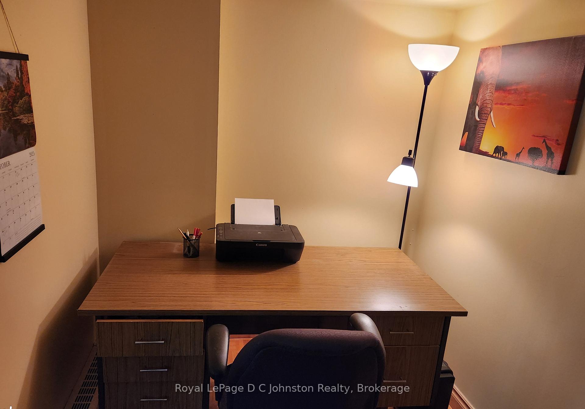 Photo 7 of Unit 806, 225 Harvard Place, Waterloo — HOMEH