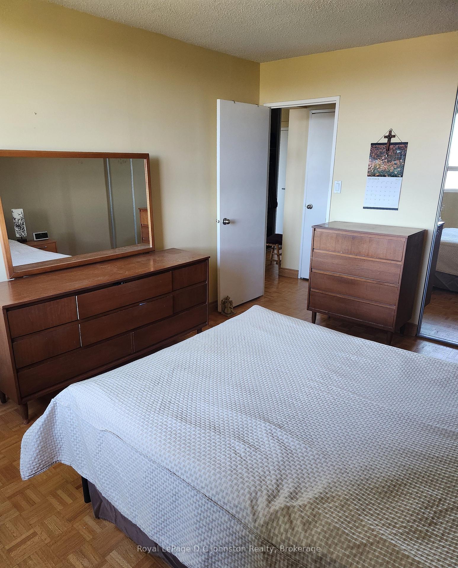 Photo 14 of Unit 806, 225 Harvard Place, Waterloo — HOMEH