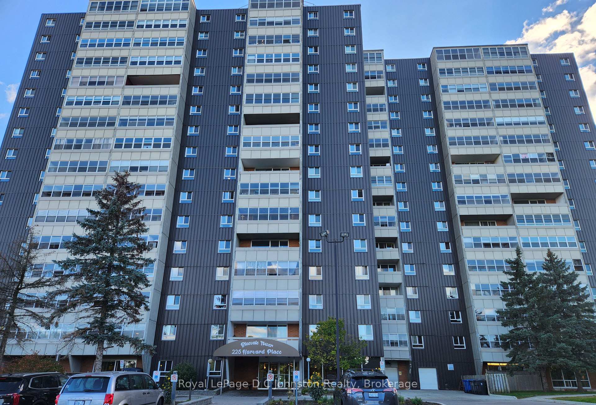 Photo 23 of Unit 806, 225 Harvard Place, Waterloo — HOMEH