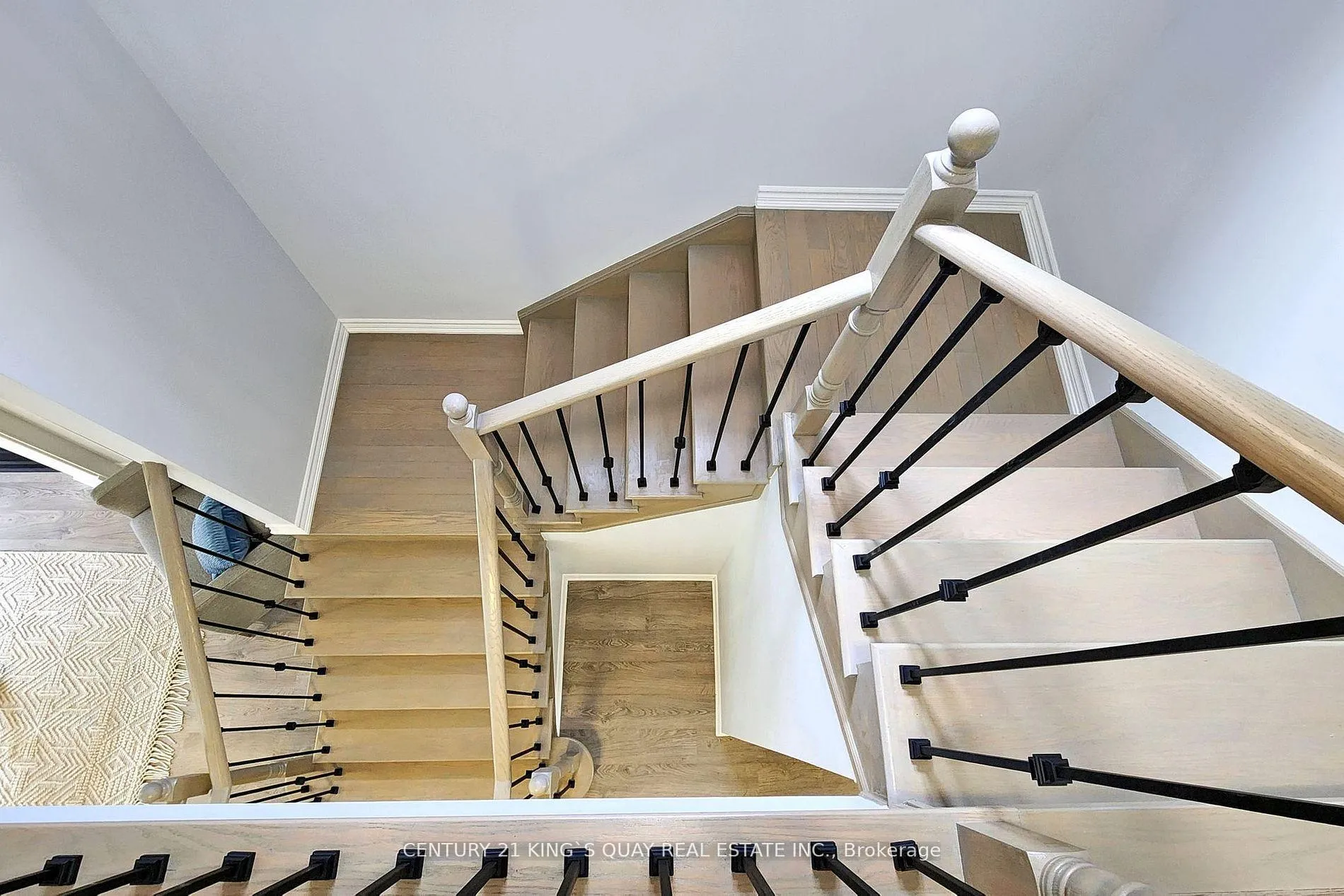 Photo 7 of 51 Crombie Street, Clarington, Bowmanville — HOMEH