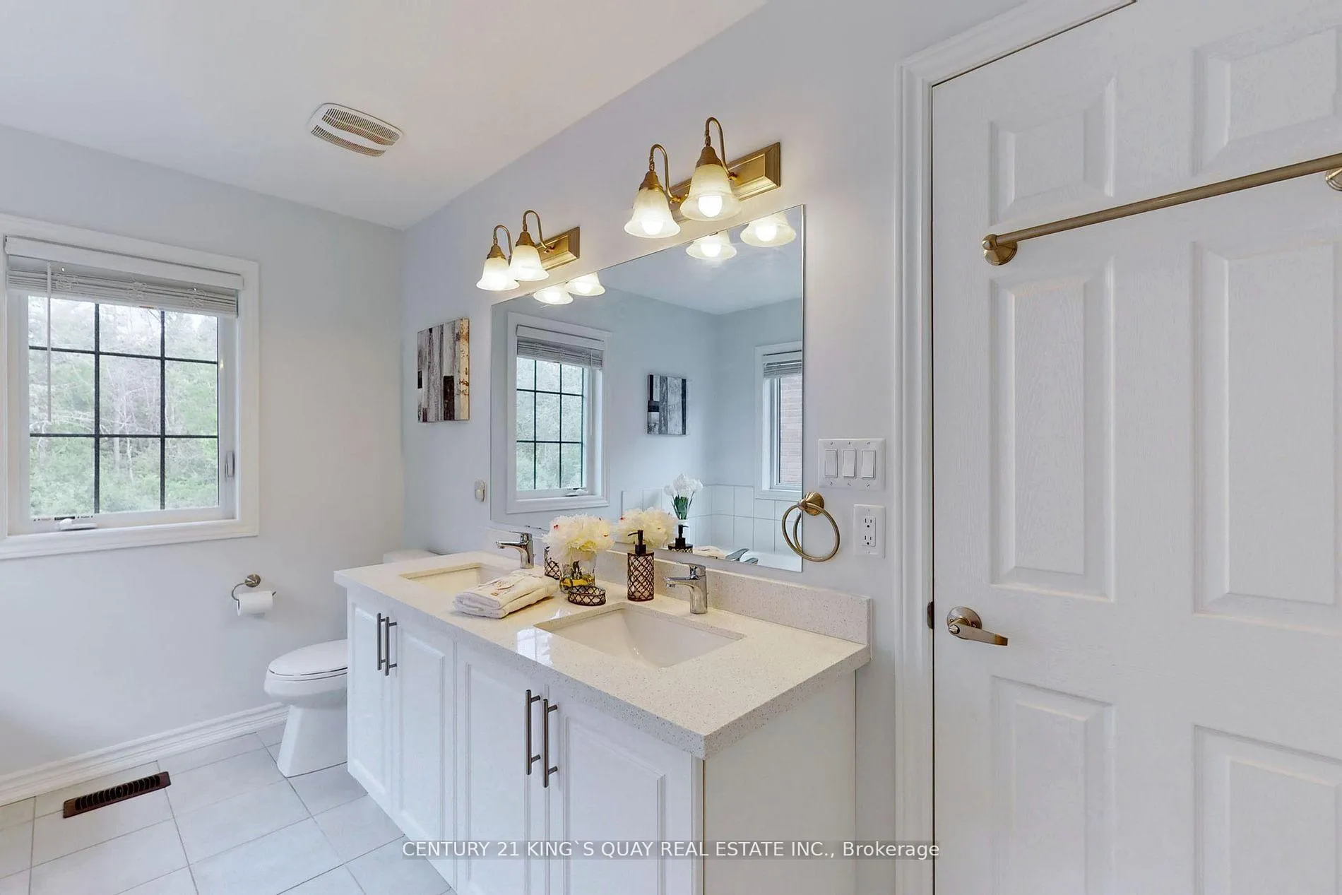 Photo 10 of 51 Crombie Street, Clarington, Bowmanville — HOMEH
