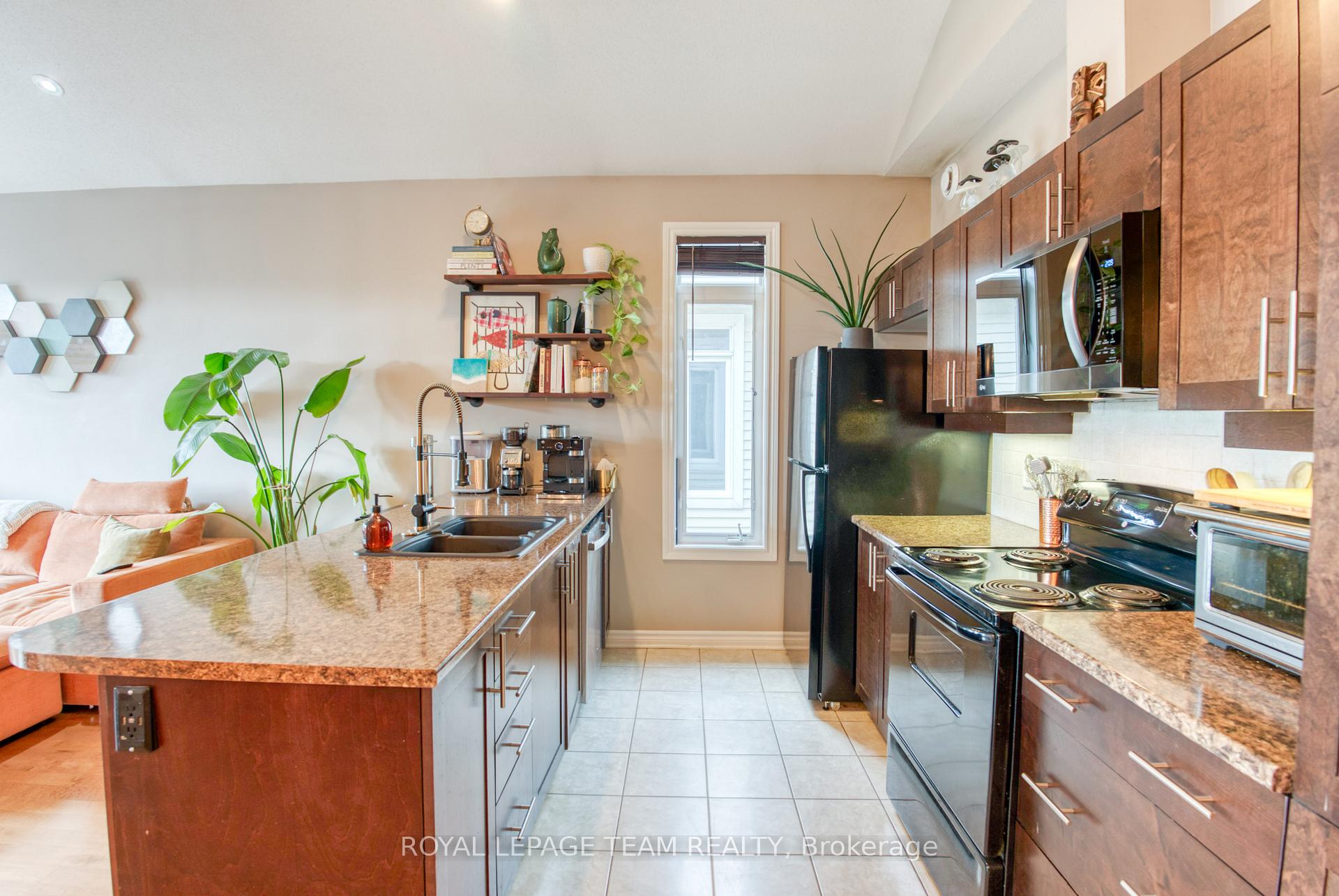 Photo 11 of 159 Eye Bright Crescent, Ottawa, Riverside South/Gloucester Glen — HOMEH