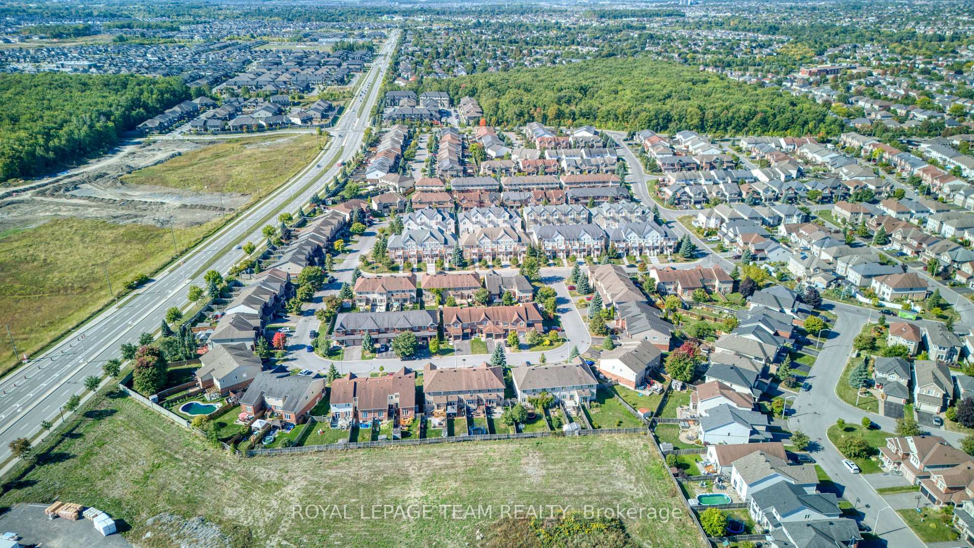 Photo 27 of 159 Eye Bright Crescent, Ottawa, Riverside South/Gloucester Glen — HOMEH